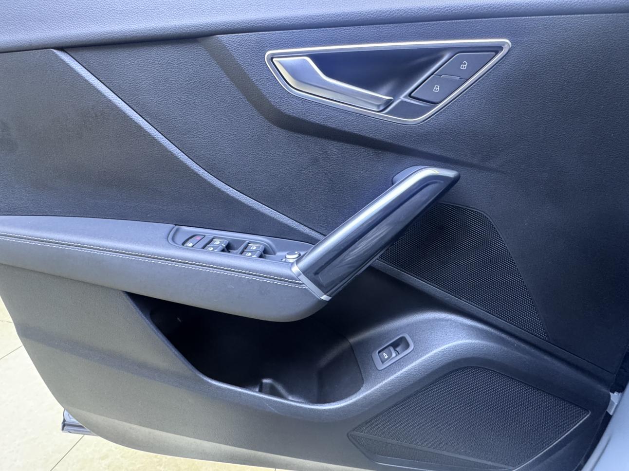 Audi Q2L 2022, фото 14
