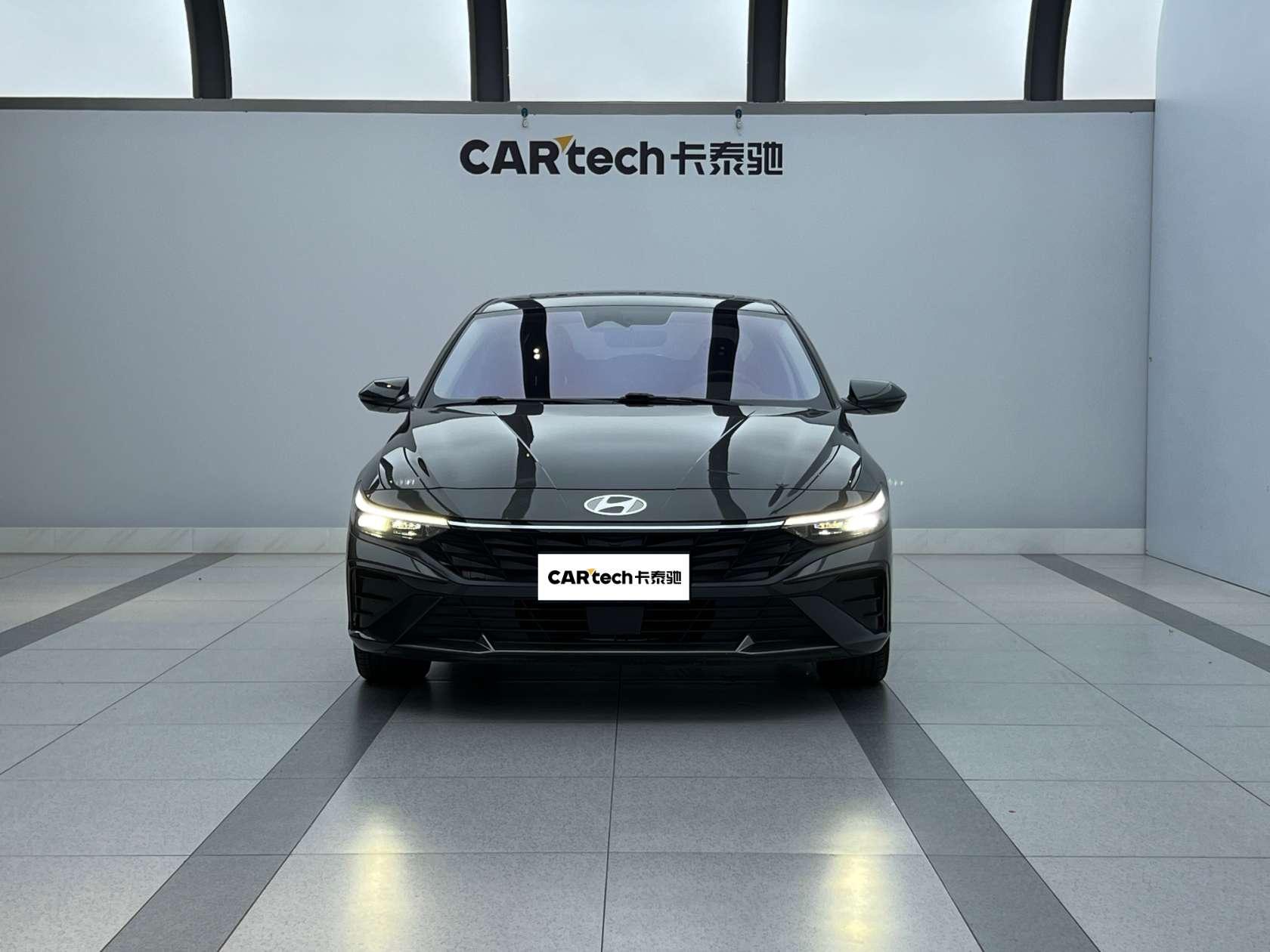 Hyundai Elantra 2023, фото 4