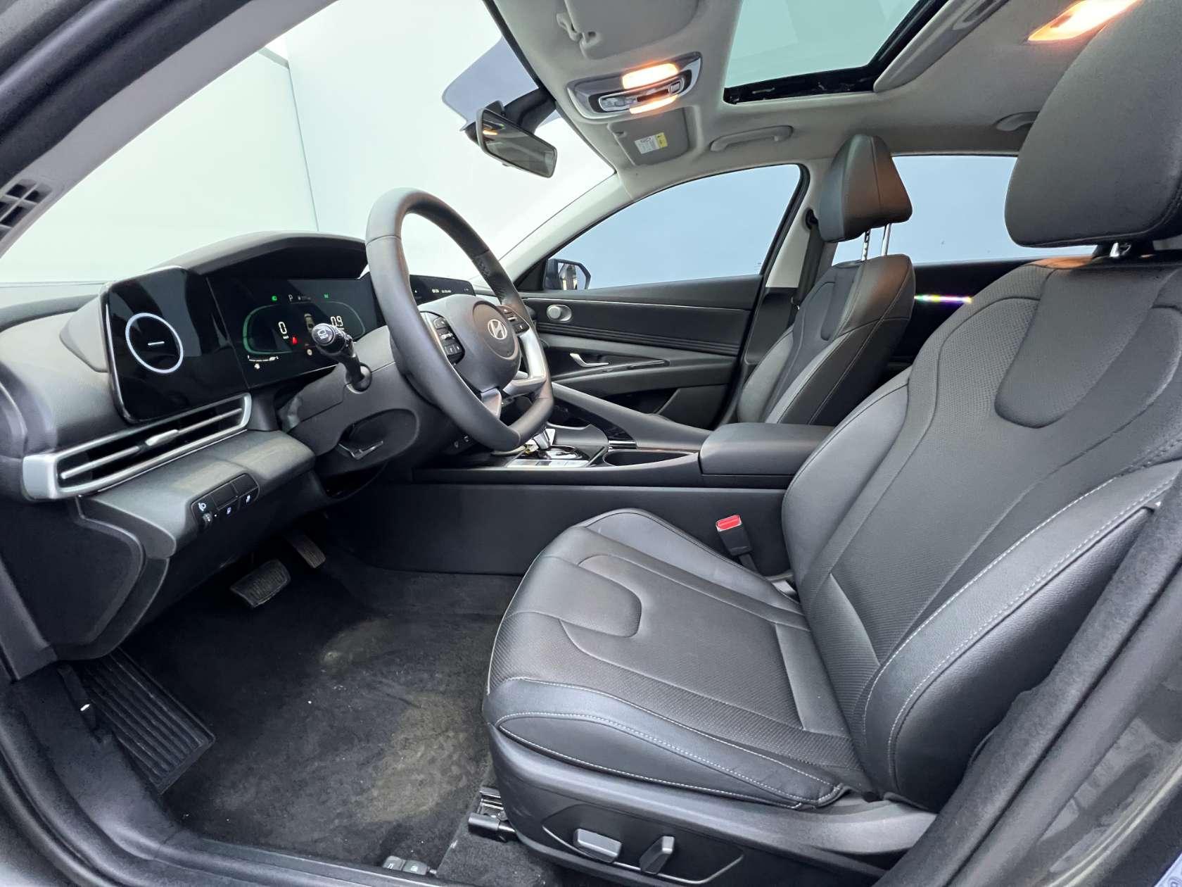Hyundai Elantra 2023, фото 6