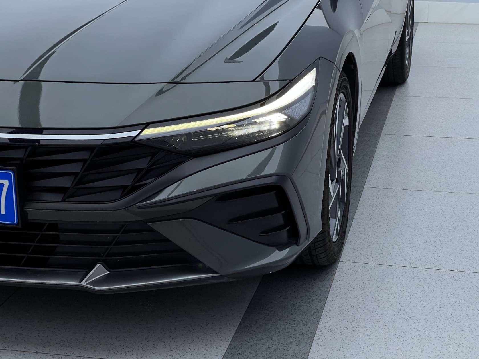Hyundai Elantra 2023, фото 8