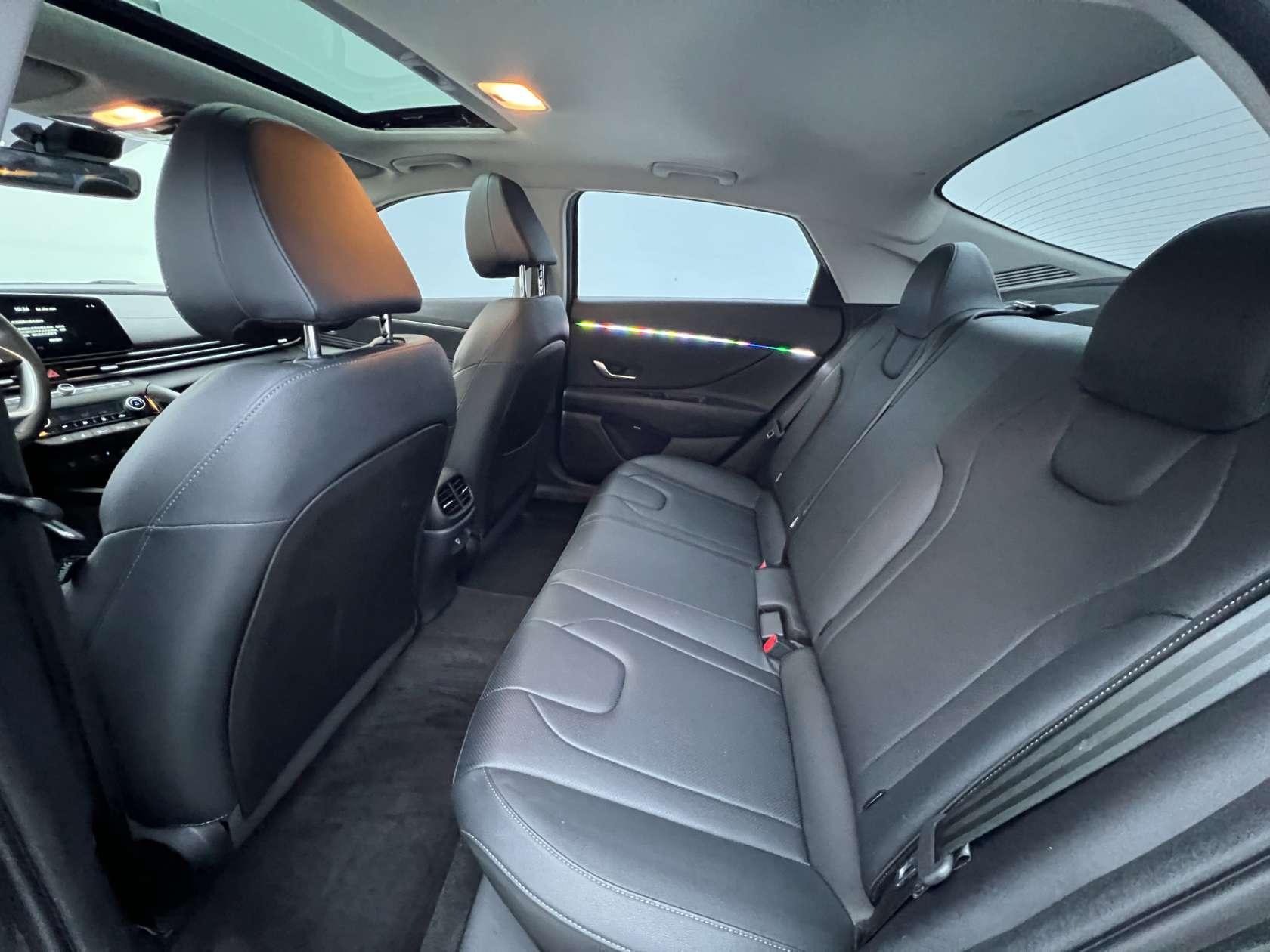 Hyundai Elantra 2023, фото 11