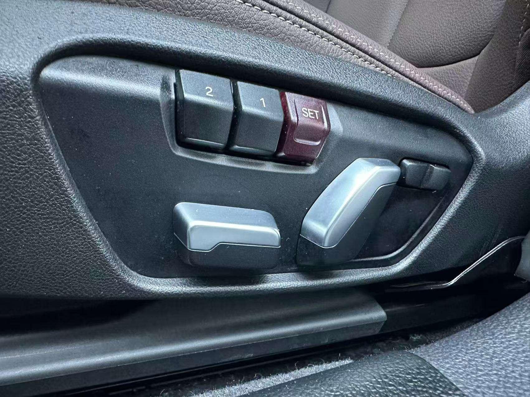 BMW 1 Series 2021, фото 15