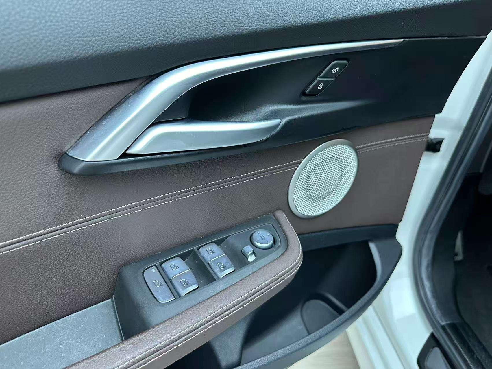 BMW 1 Series 2021, фото 16