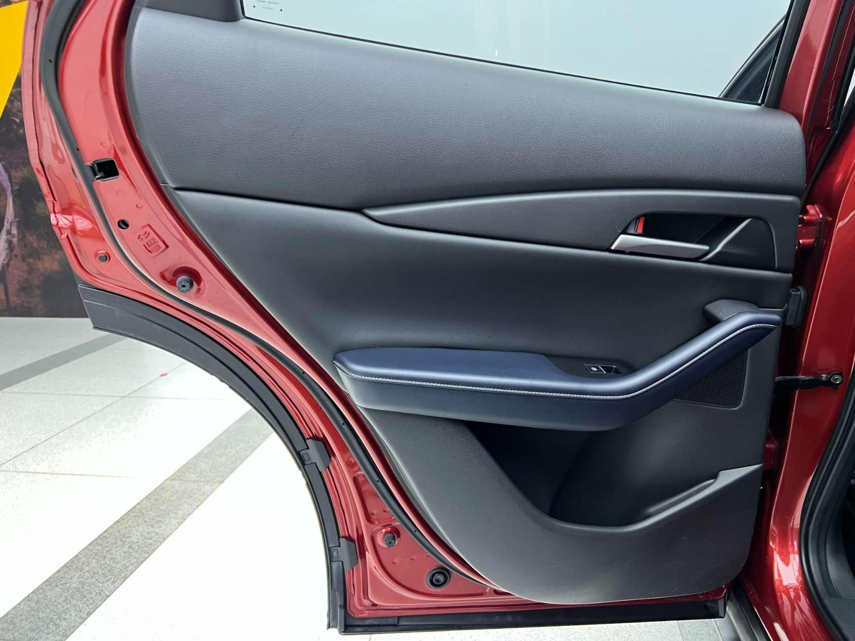 Mazda CX-30 2021, фото 14