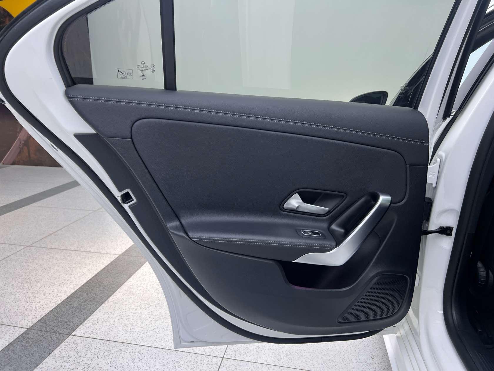 Mercedes-Benz A-Class 2022, фото 16