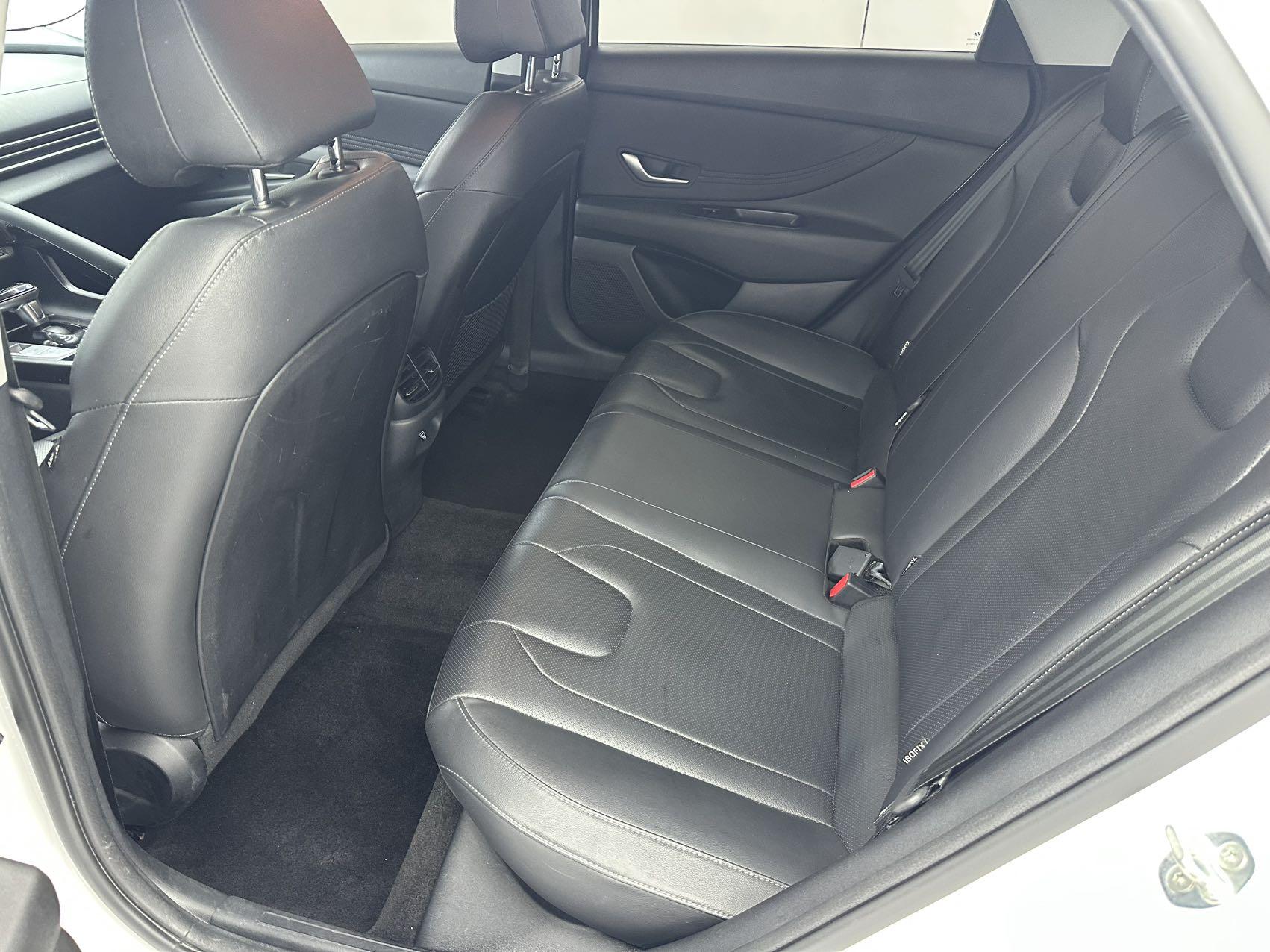 Hyundai Elantra 2023, фото 15