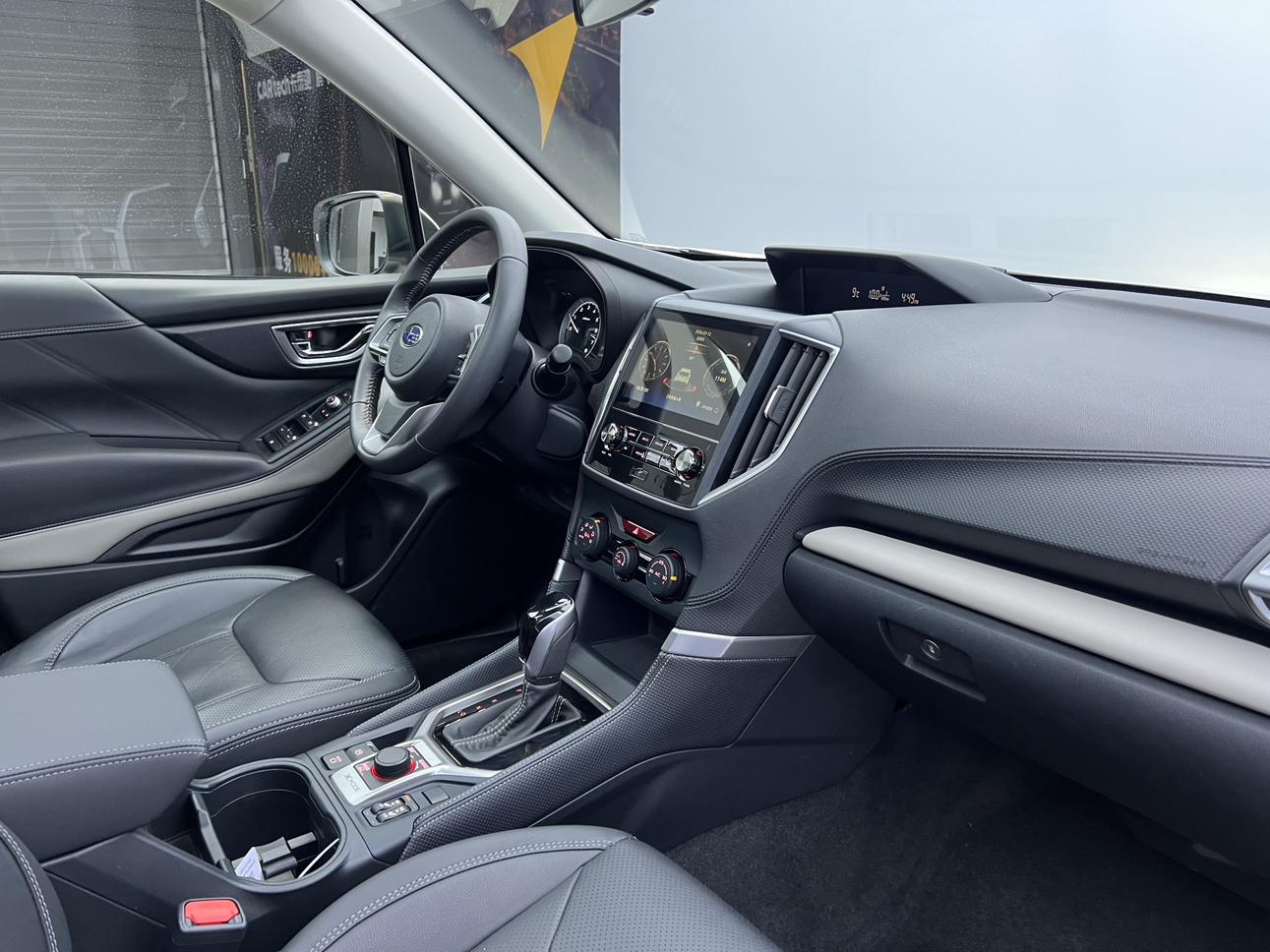 Subaru Forester 2022, фото 12