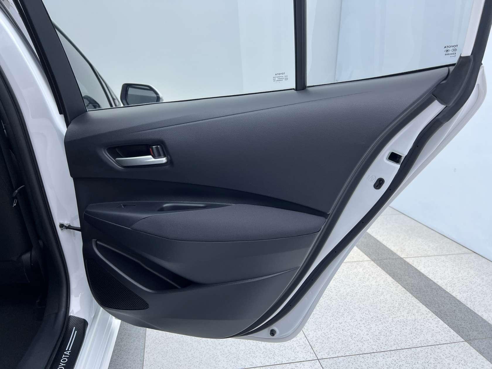 Toyota Corolla 2021, фото 16