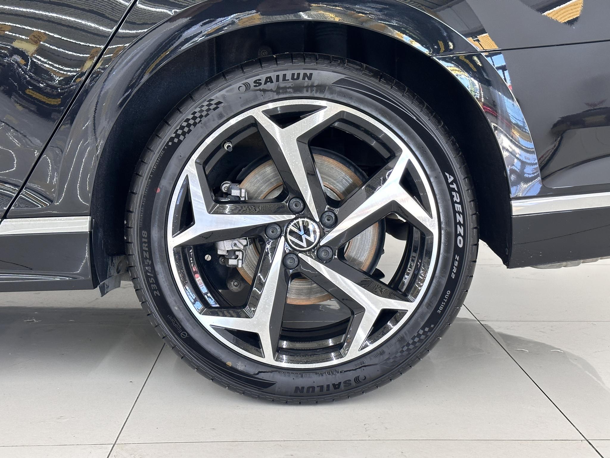 Volkswagen Passat 2023, фото 16