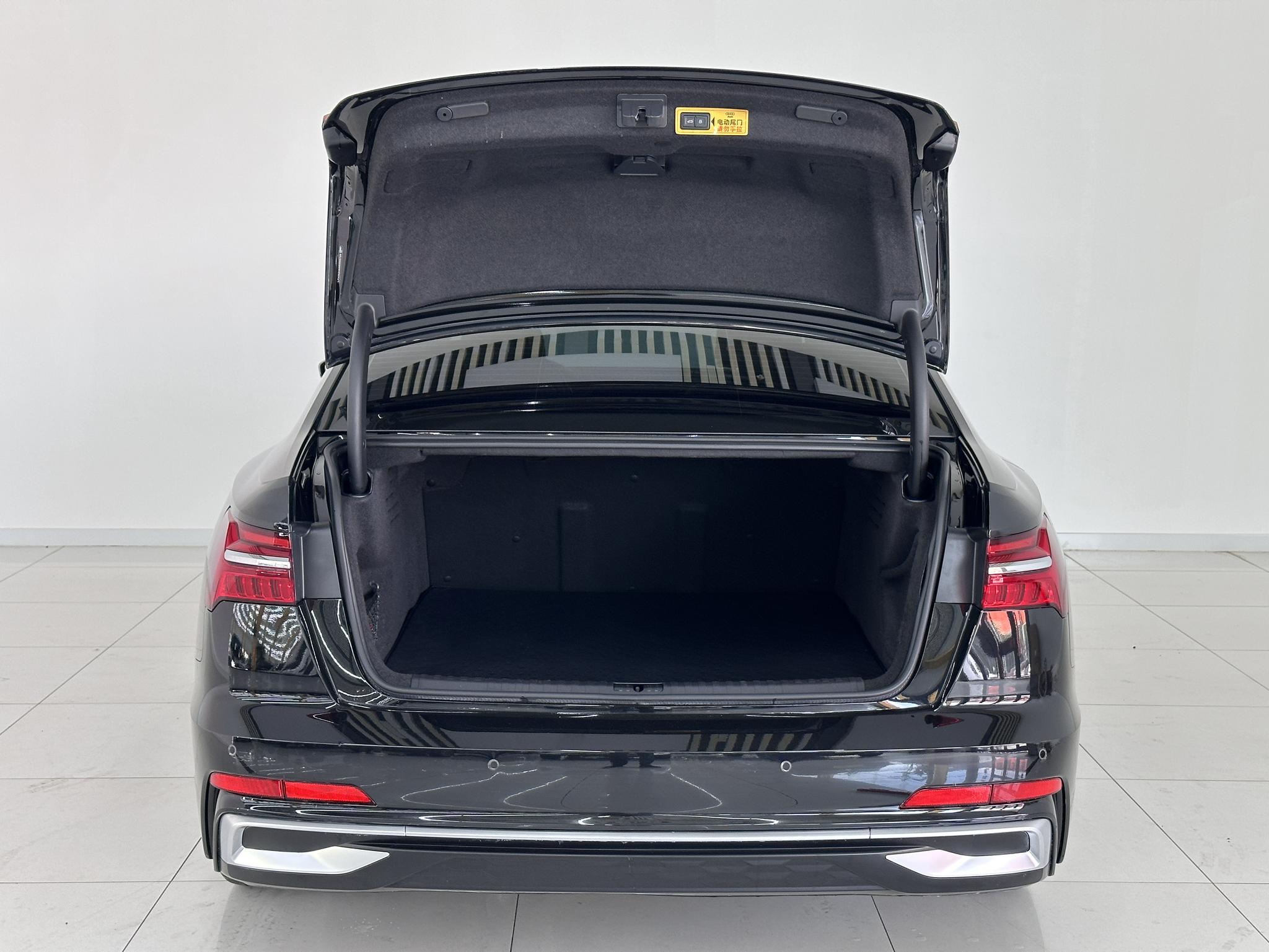 Audi A6L 2025, фото 15