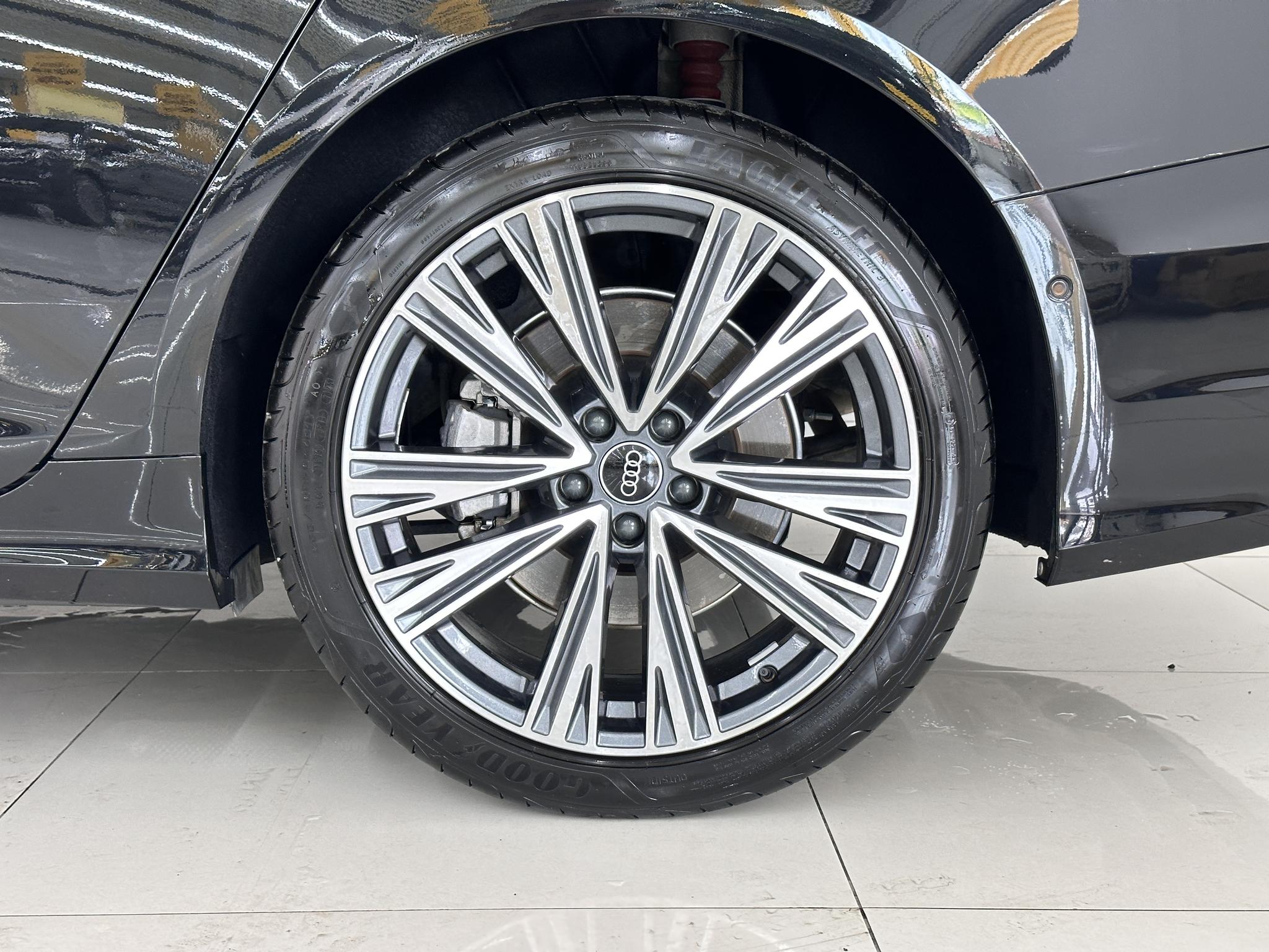 Audi A6L 2025, фото 16