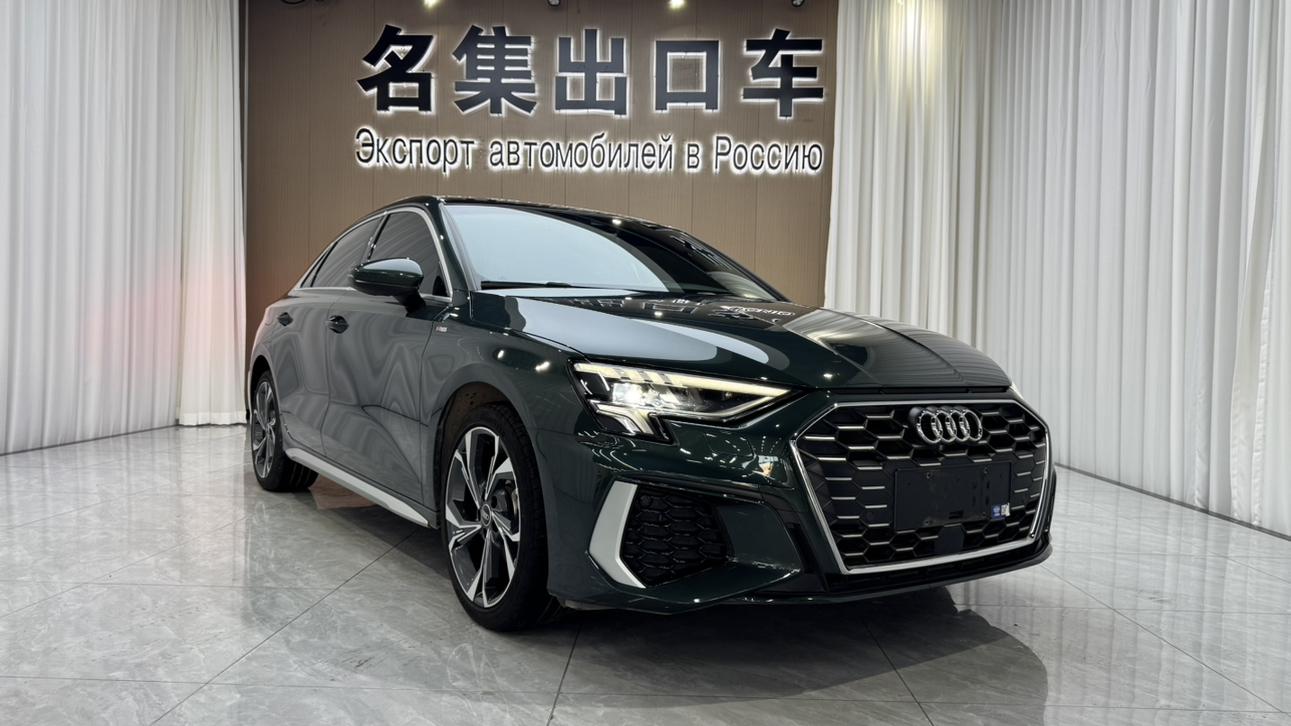 Audi A3 2023, фото 2
