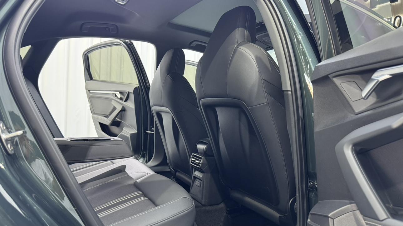 Audi A3 2023, фото 12