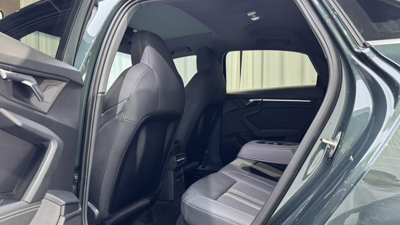 Audi A3 2023, фото 13