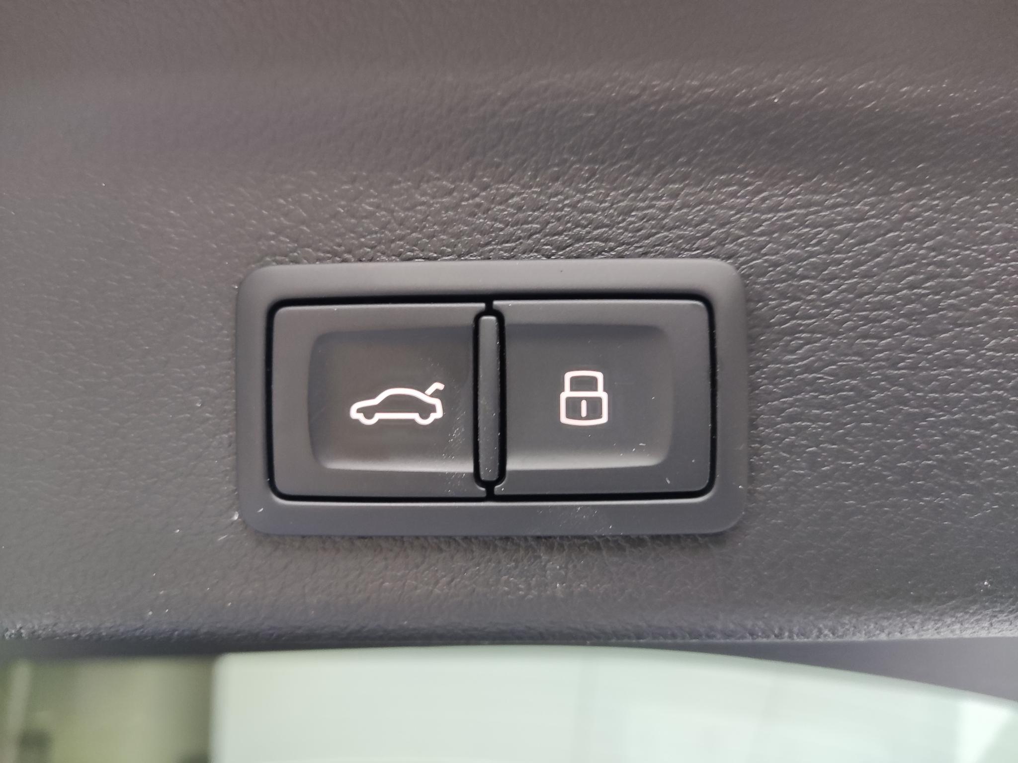 Audi Q3 2023, фото 14