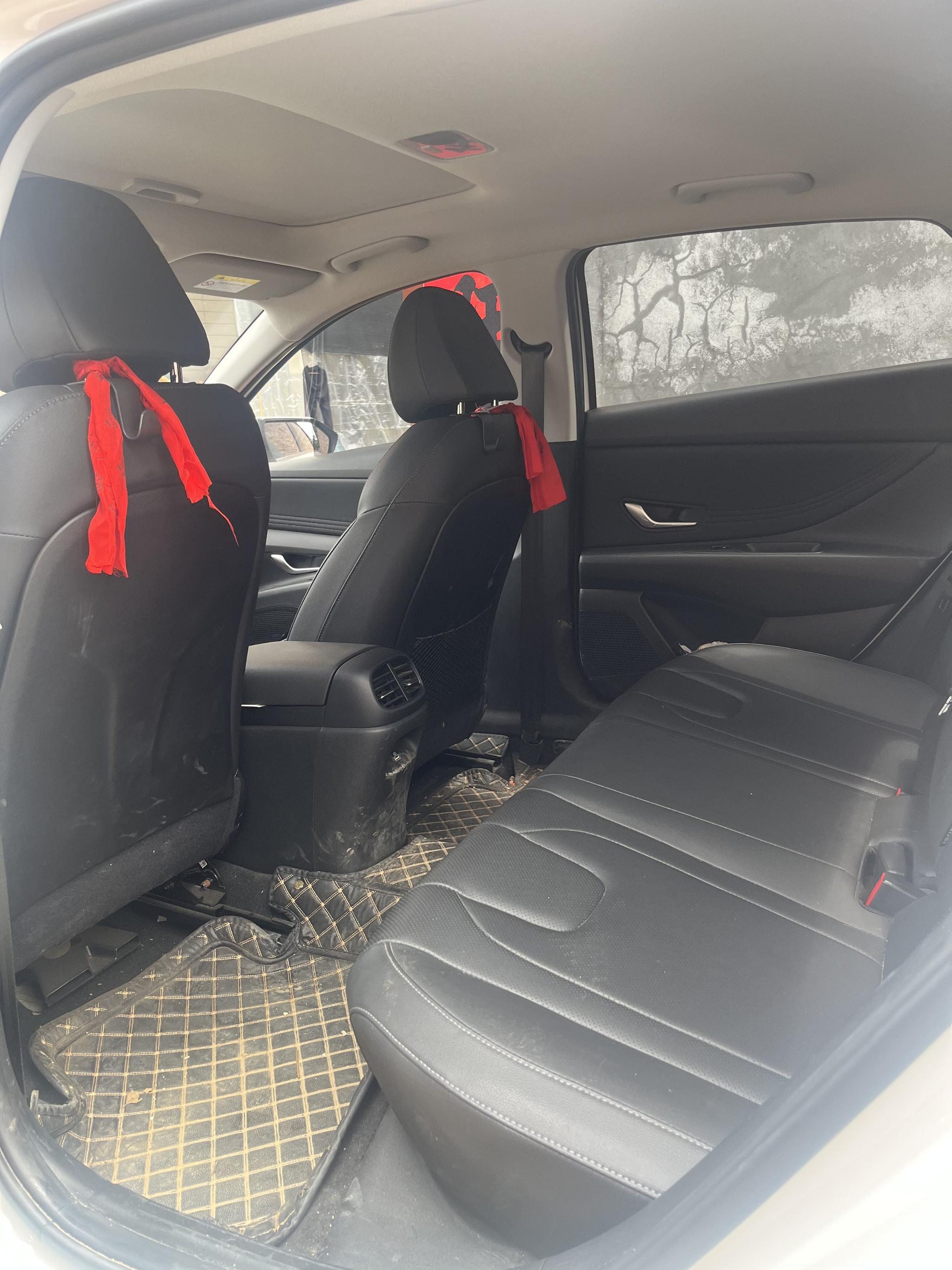 Hyundai Elantra 2023, фото 6