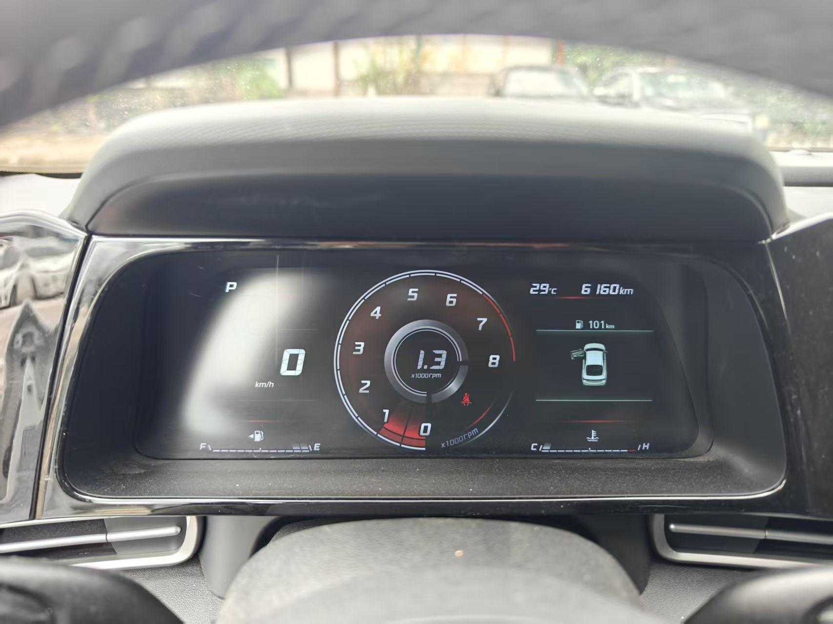 Hyundai Elantra 2023, фото 9