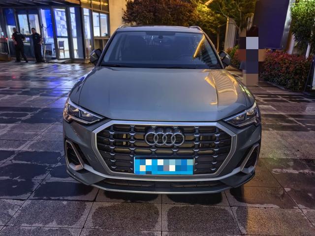 Audi Q3 2022, фото 3