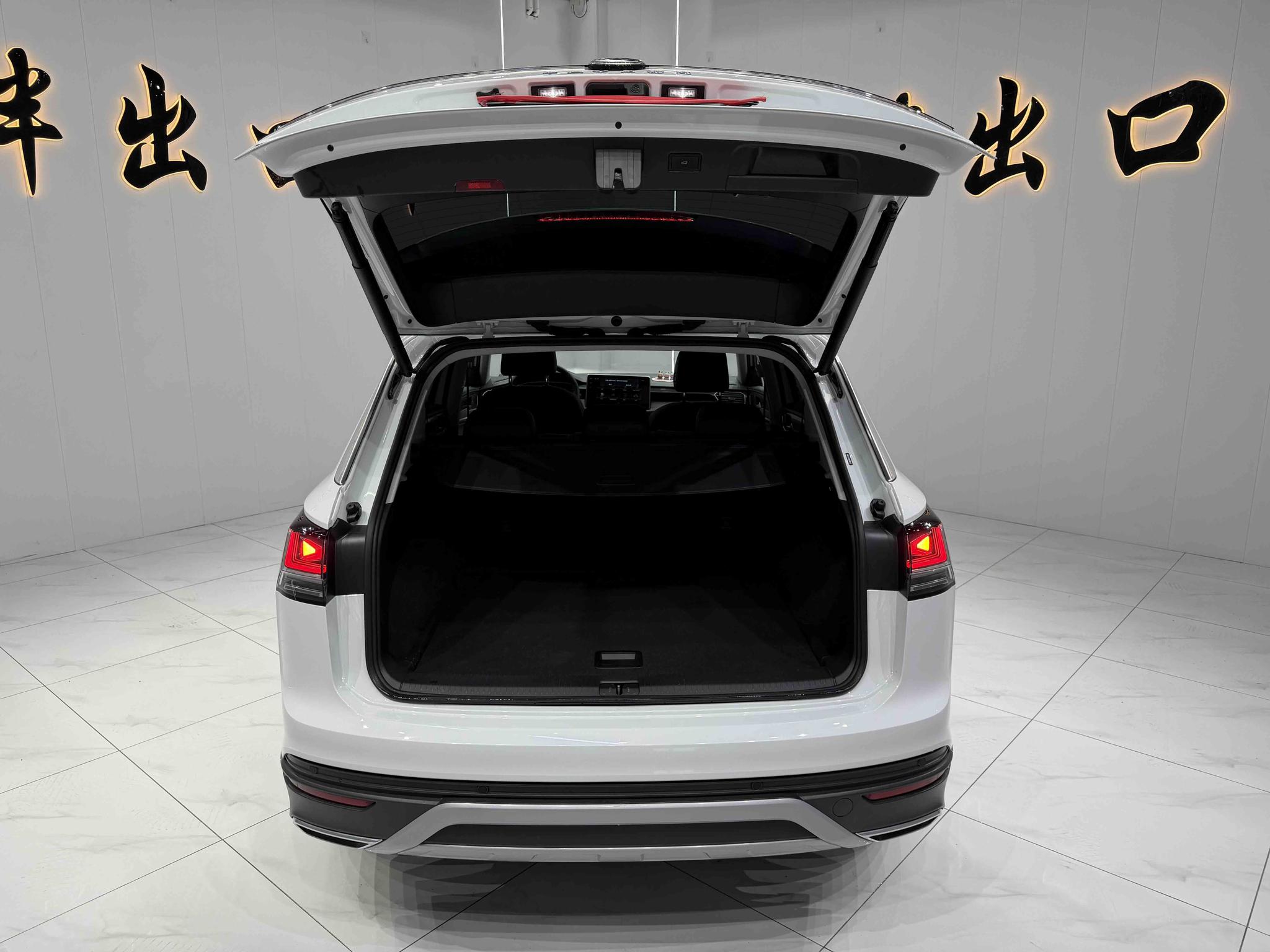 Volkswagen Tayron 2023, фото 10