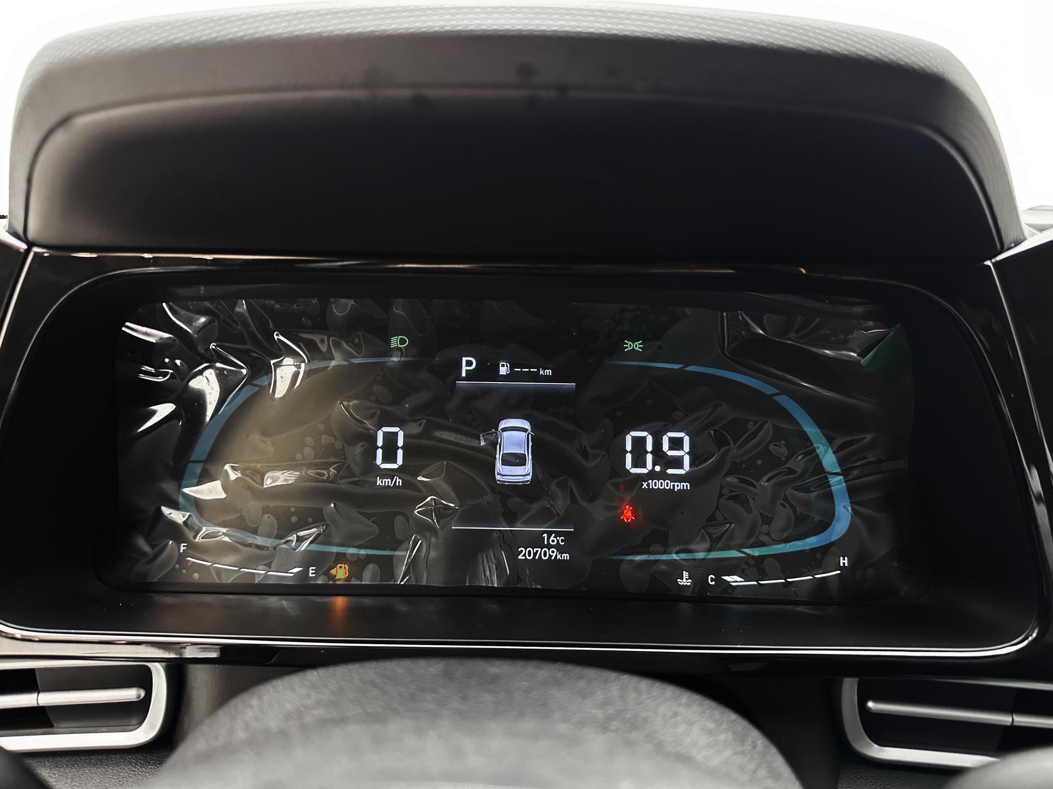 Hyundai Elantra 2023, фото 17