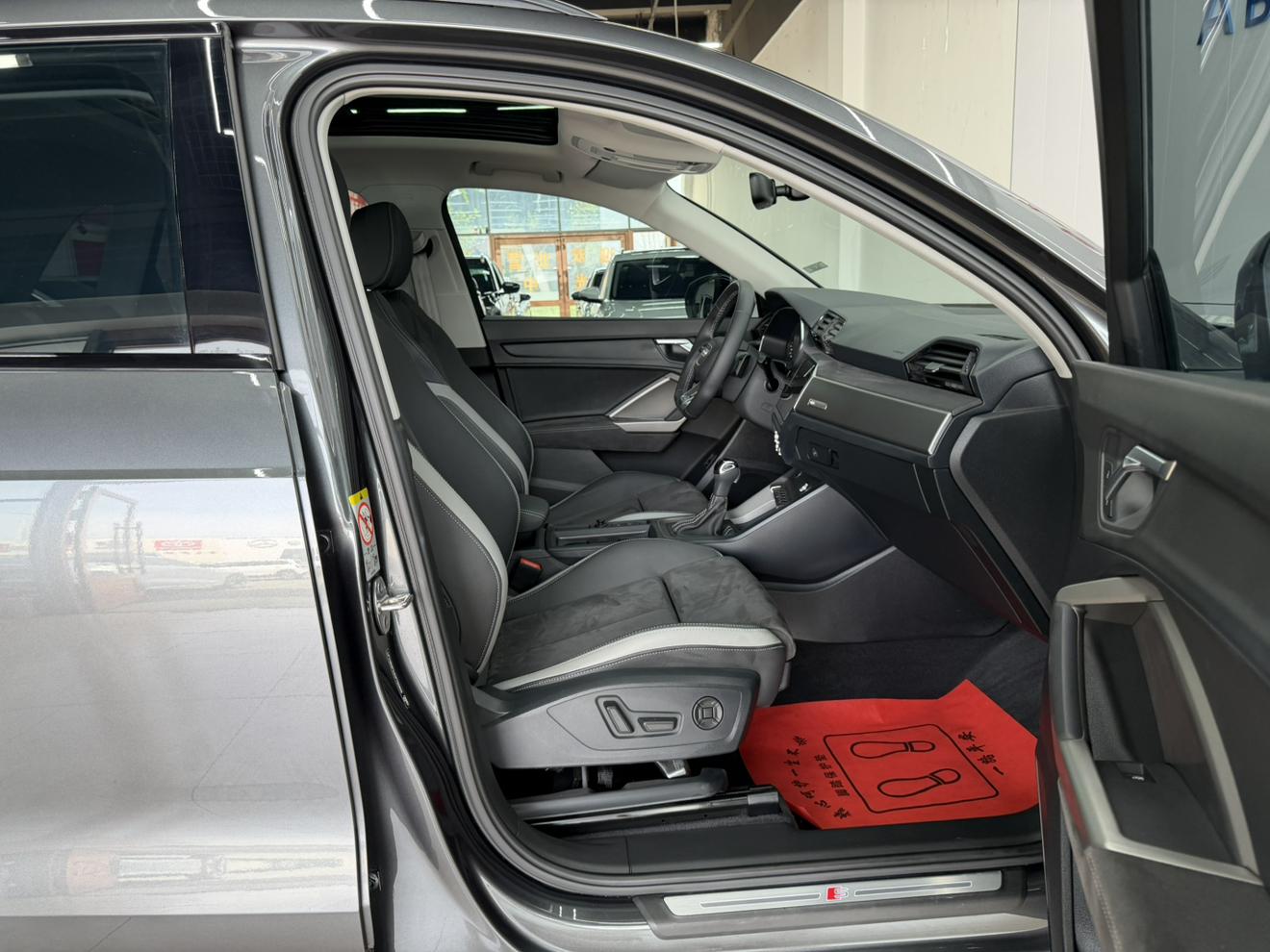 Audi Q3 2023, фото 14