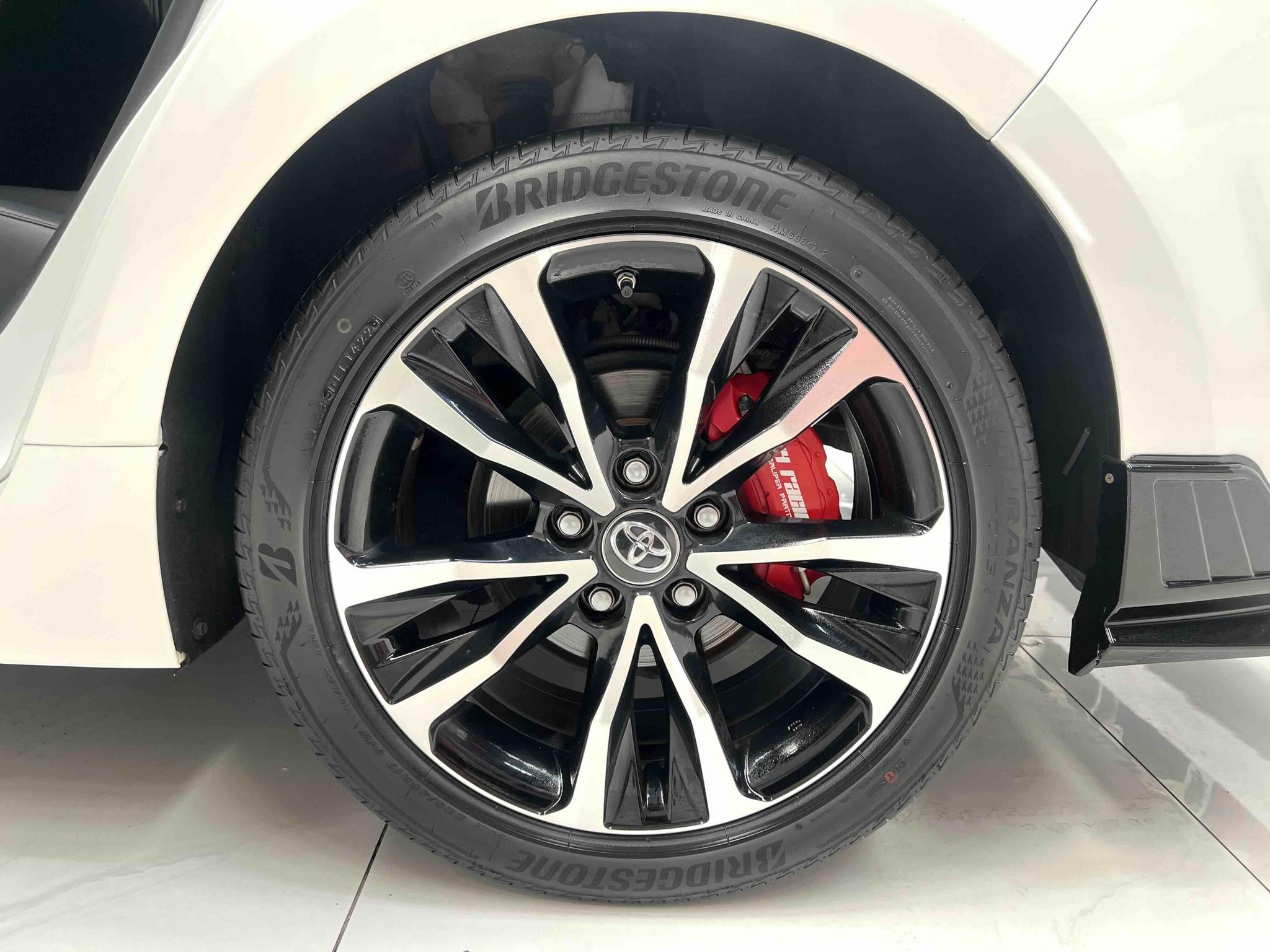Toyota Corolla 2022, фото 15