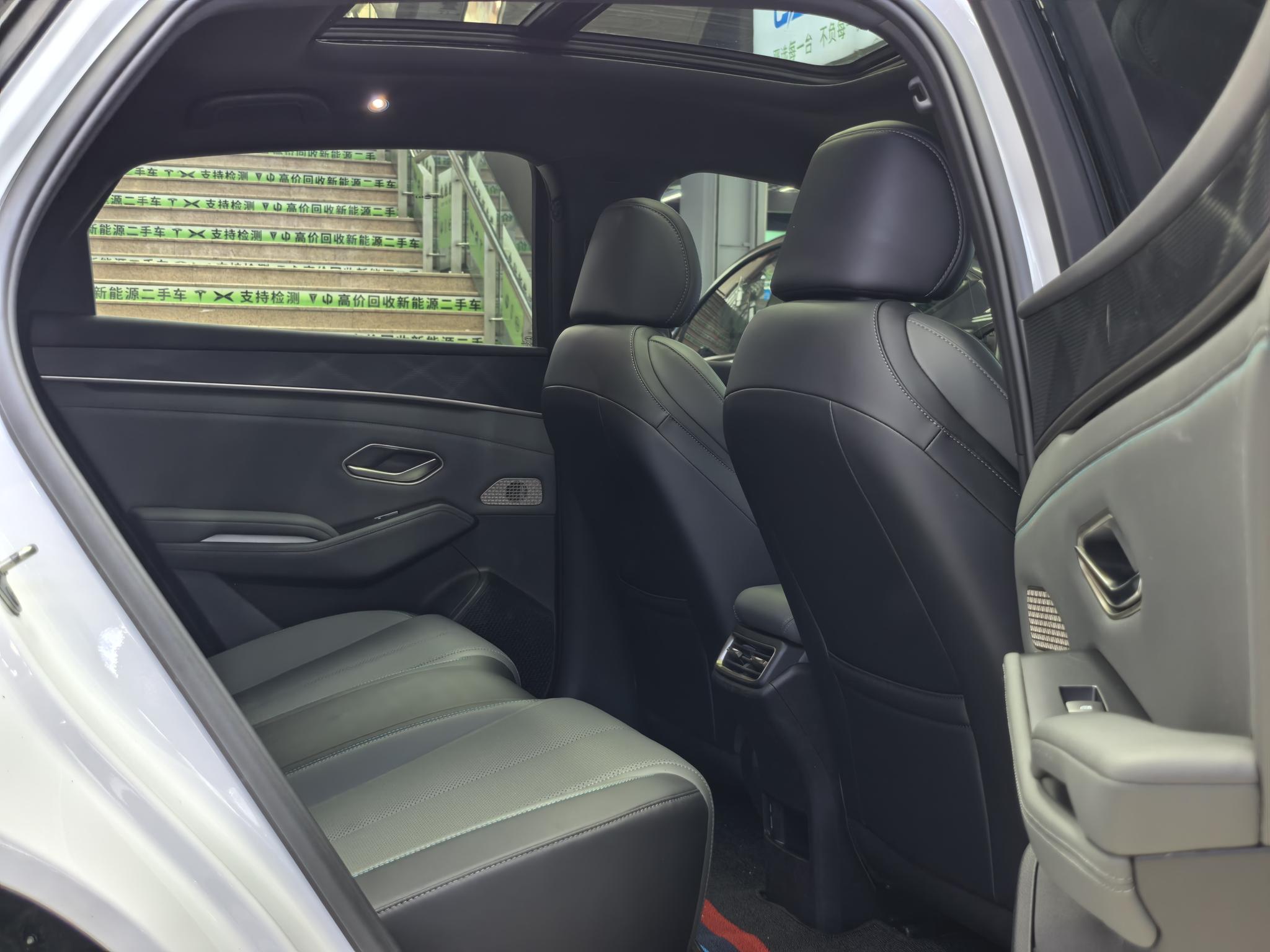 BYD Qin L DM 2025, фото 17