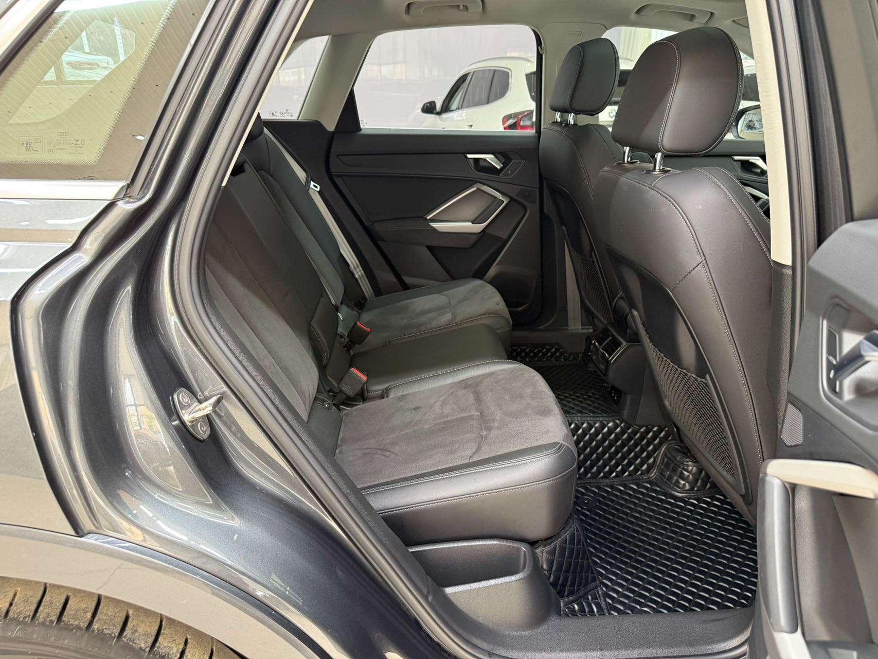 Audi Q3 2023, фото 17