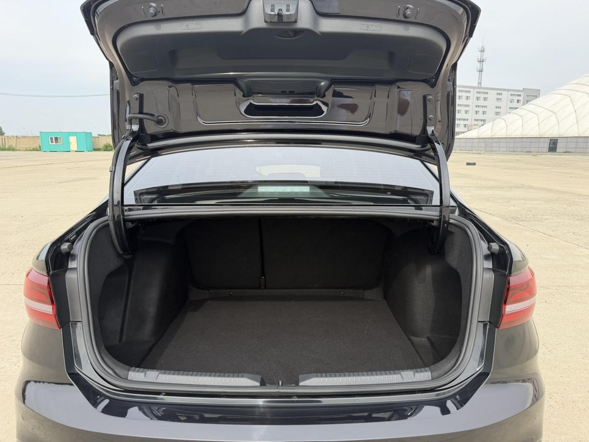 Volkswagen Lavida 2023, фото 16