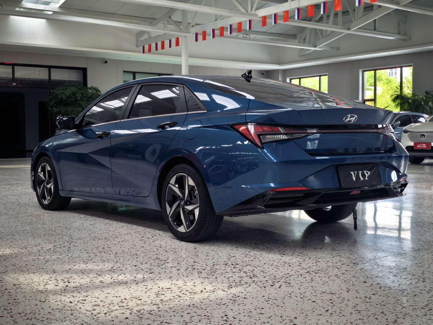 Hyundai Elantra 2022, фото 5