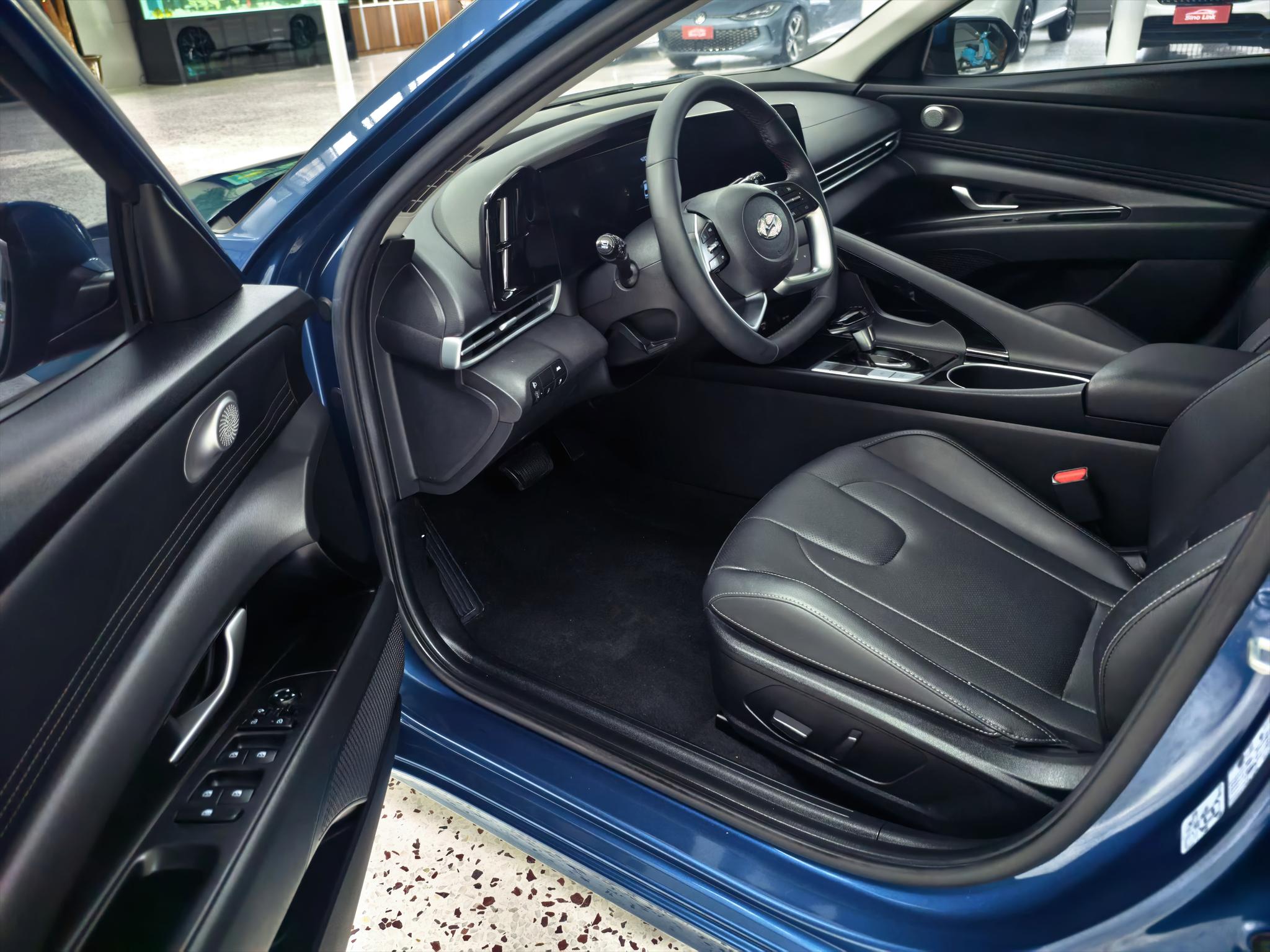 Hyundai Elantra 2022, фото 7