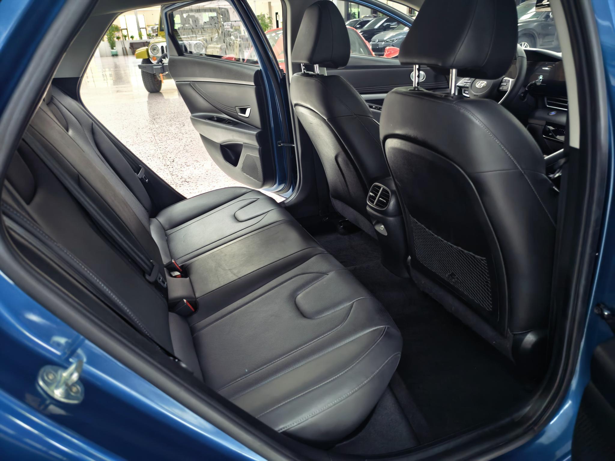 Hyundai Elantra 2022, фото 9