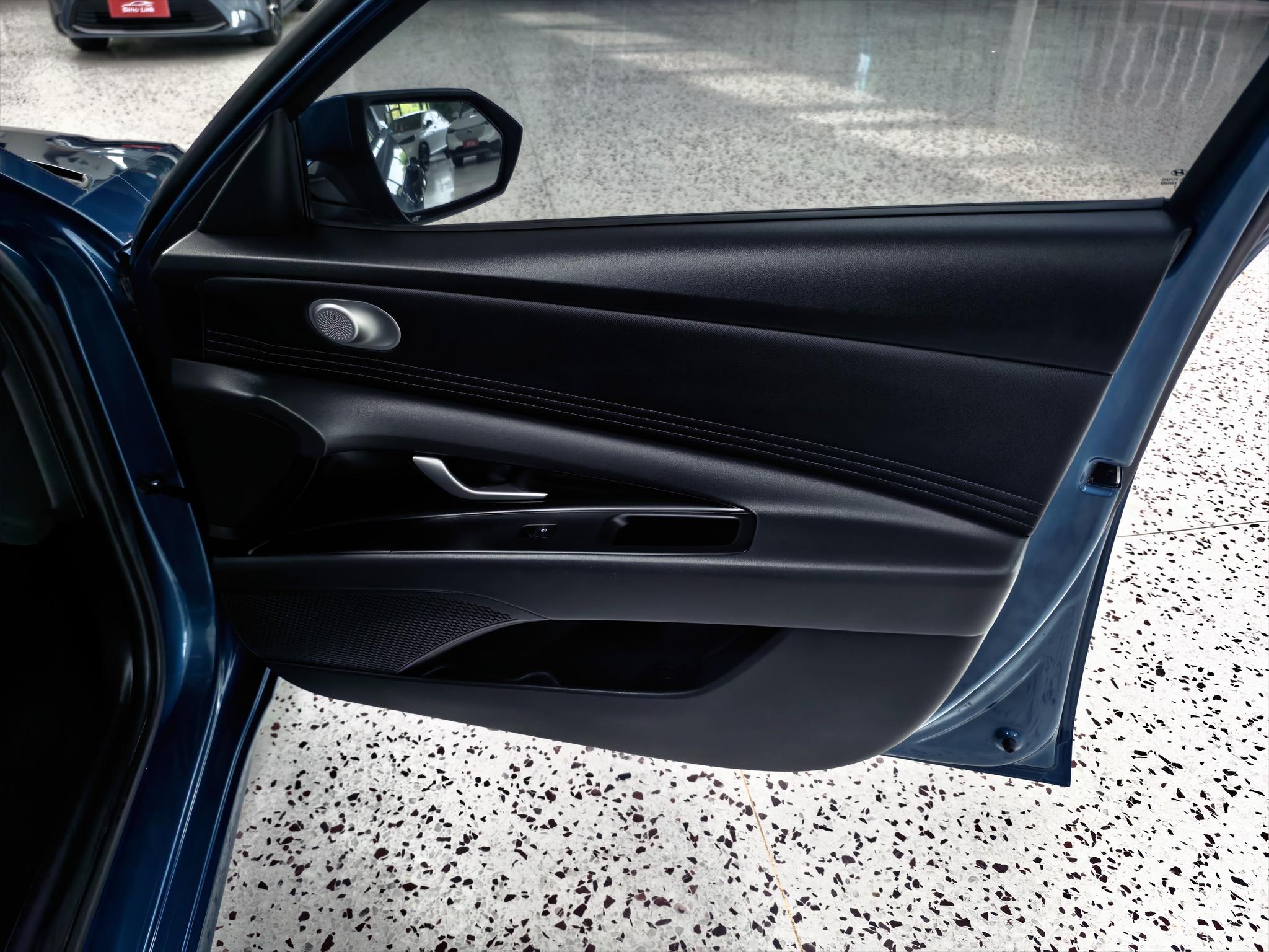 Hyundai Elantra 2022, фото 11