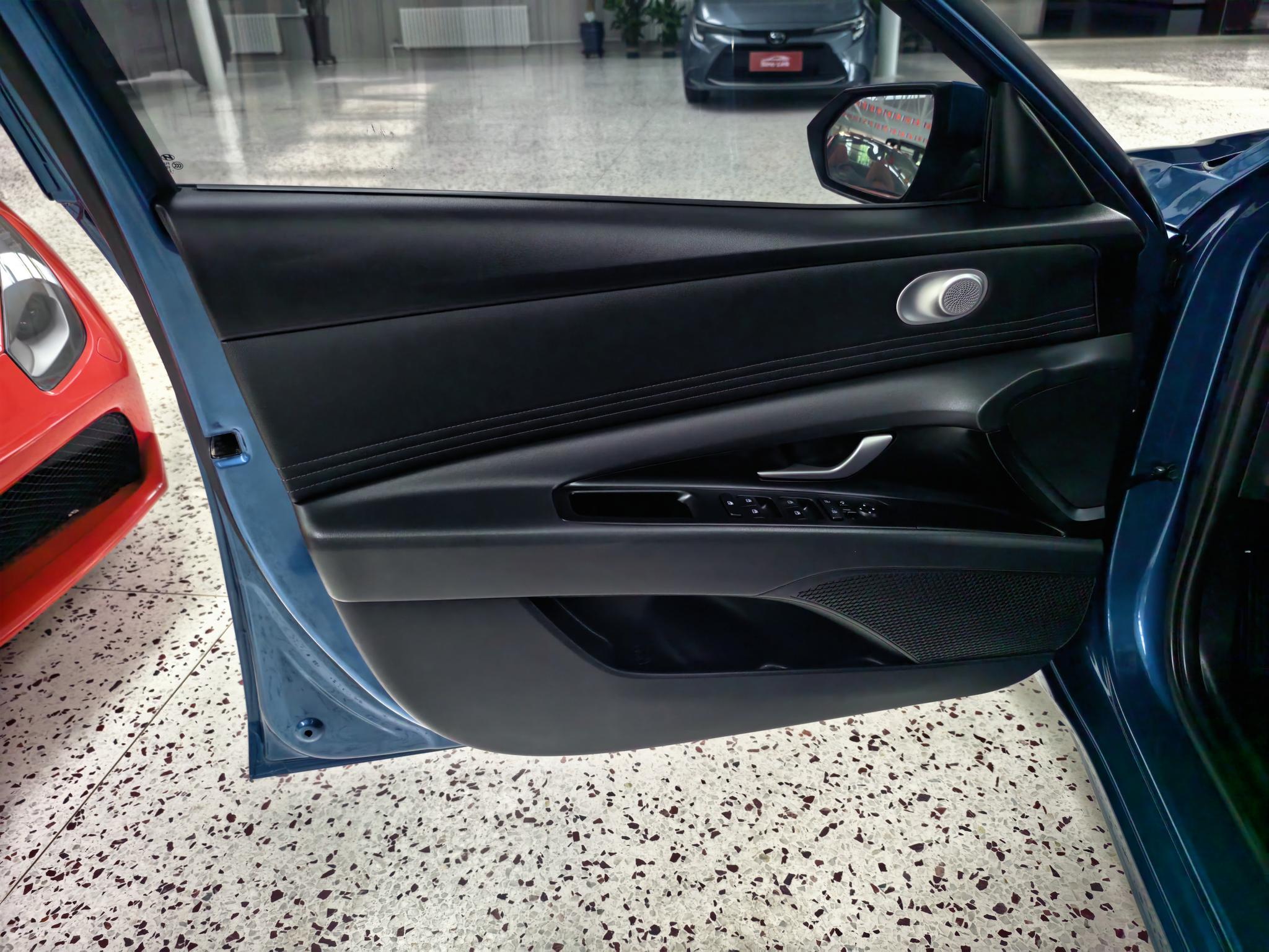 Hyundai Elantra 2022, фото 14