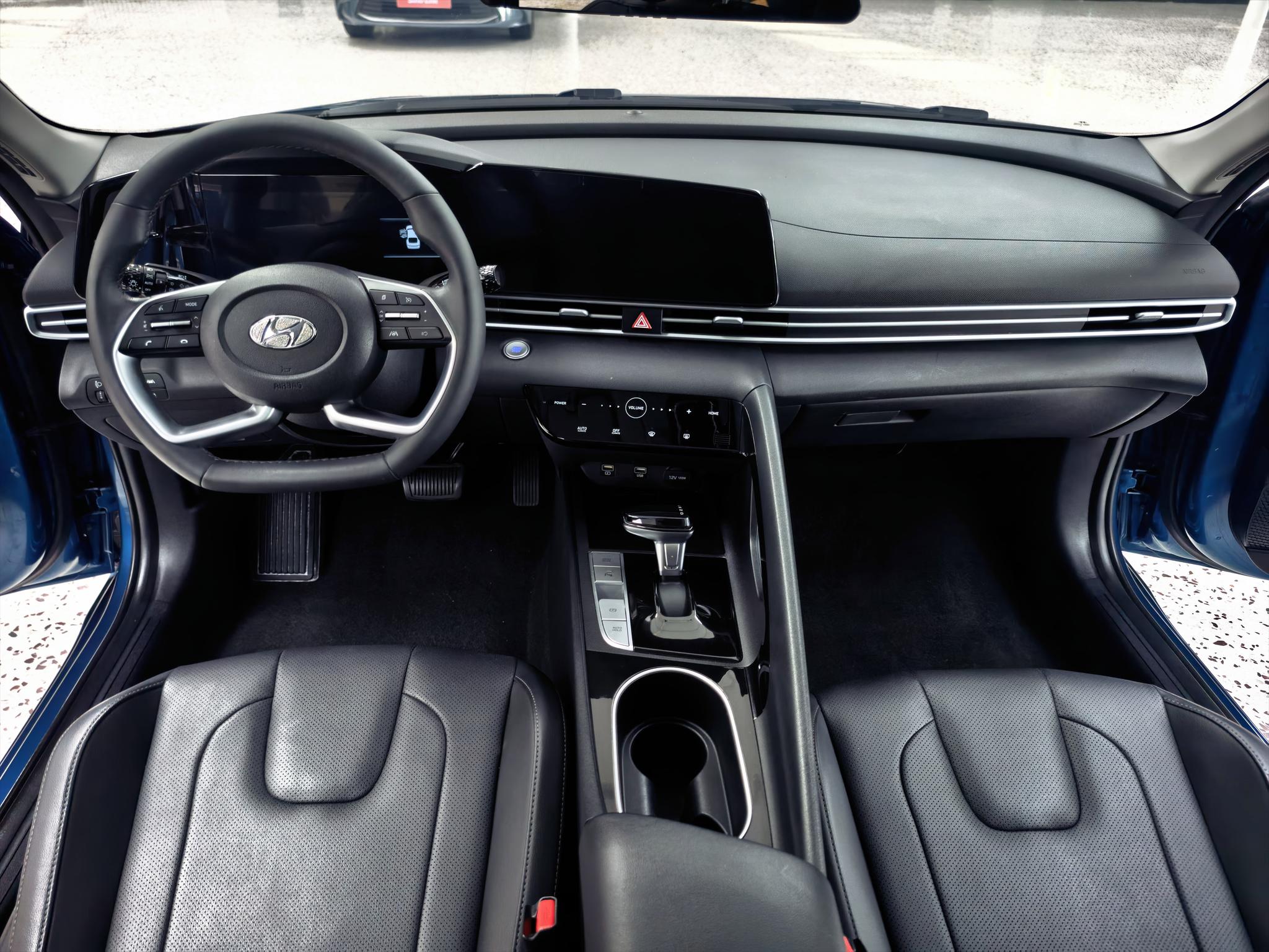 Hyundai Elantra 2022, фото 15