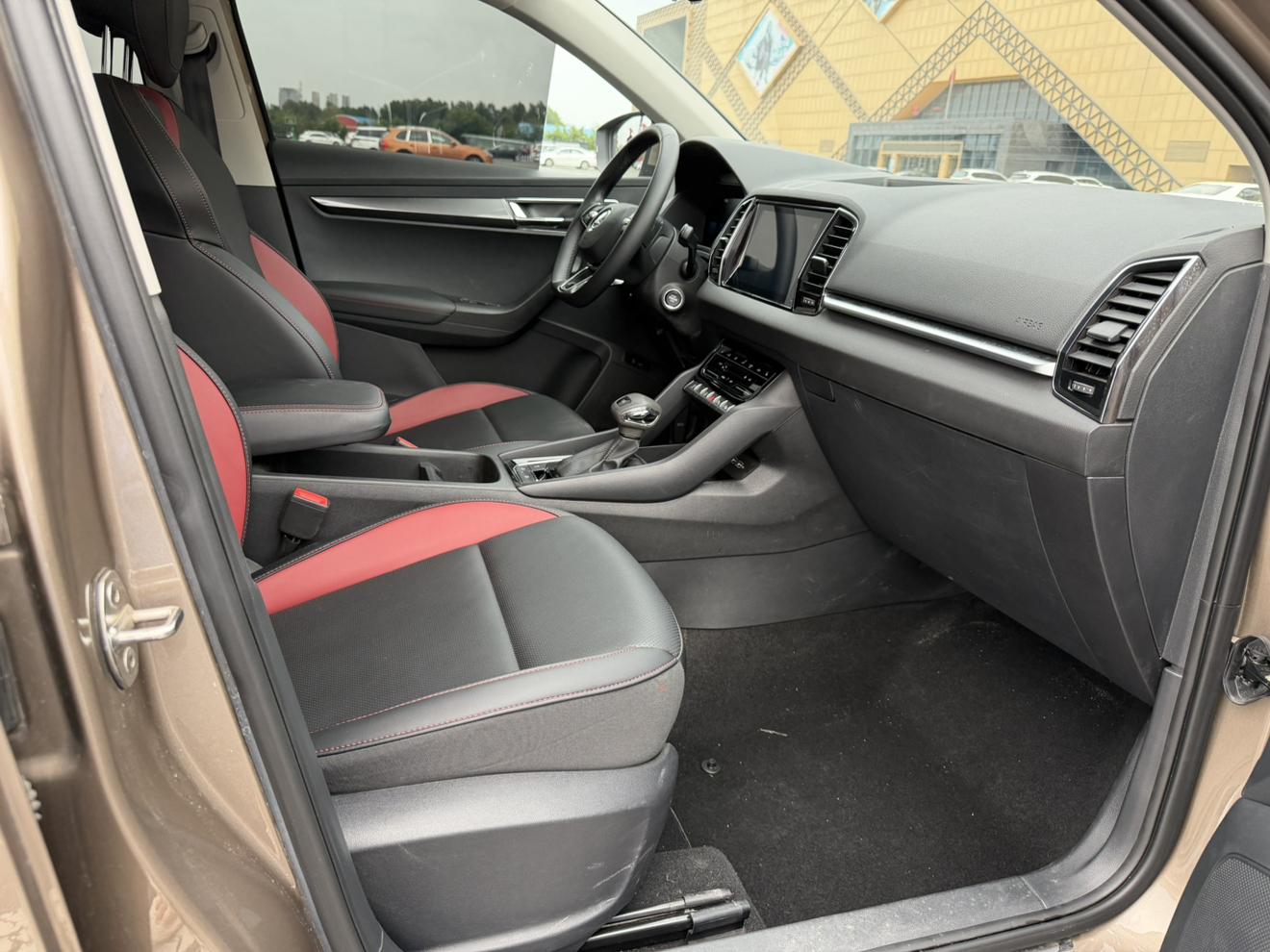 Skoda Karoq 2022, фото 15