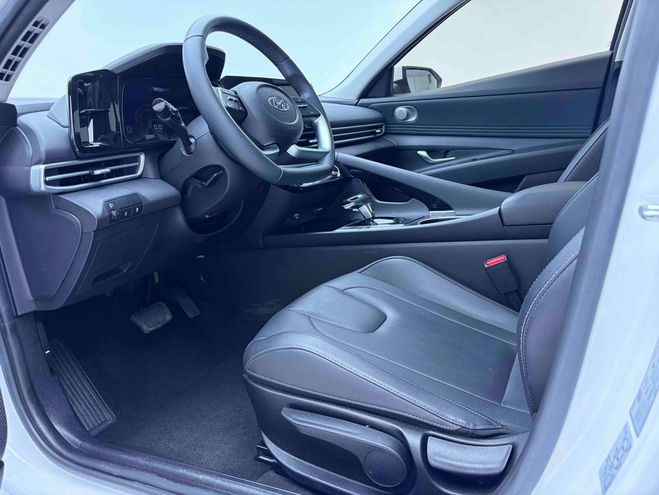 Hyundai Elantra 2022, фото 7