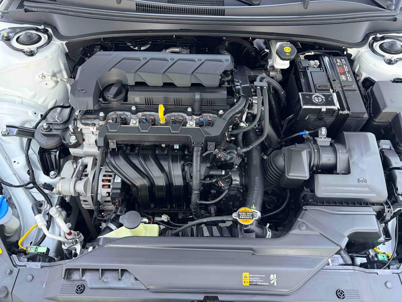 Hyundai Elantra 2022, фото 13