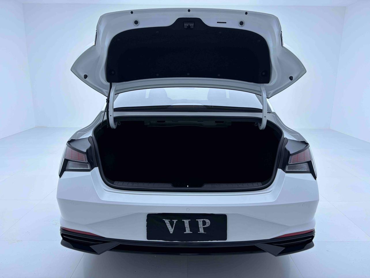 Hyundai Elantra 2022, фото 15