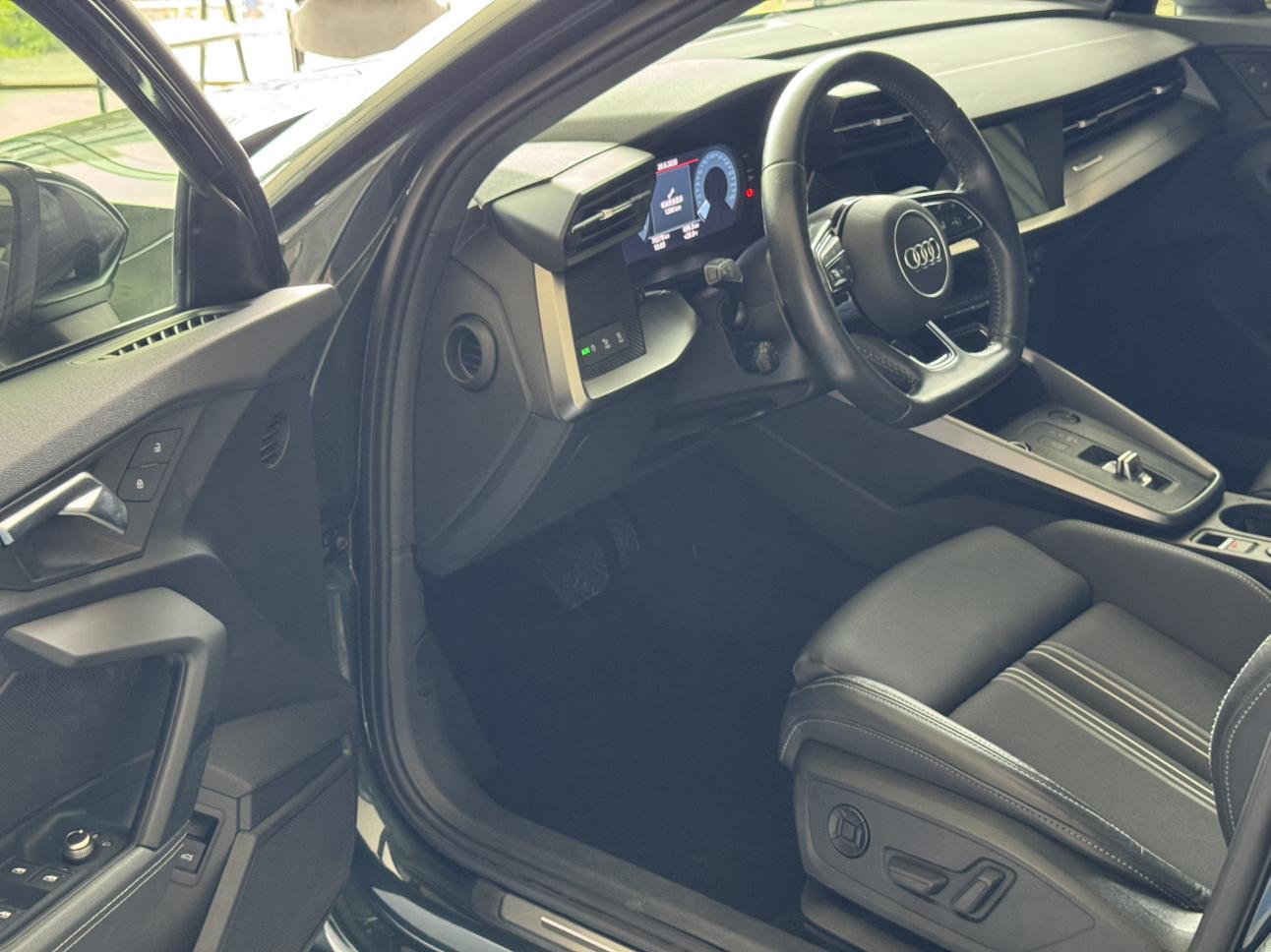 Audi A3 2022, фото 7