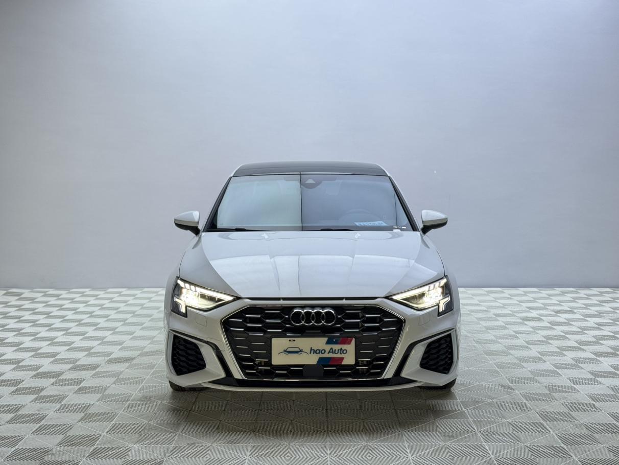Audi A3 2023, фото 2