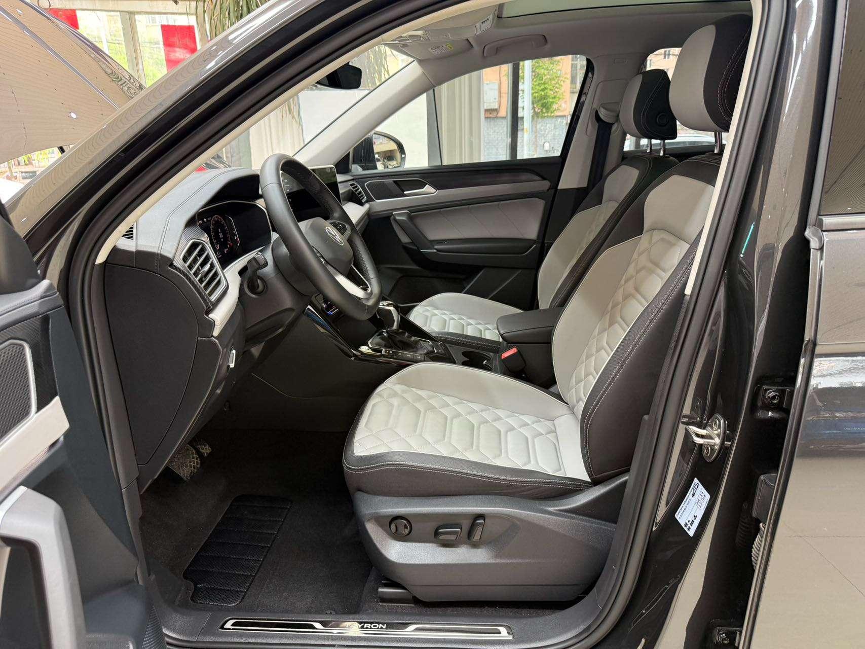 Volkswagen Tayron 2023, фото 16
