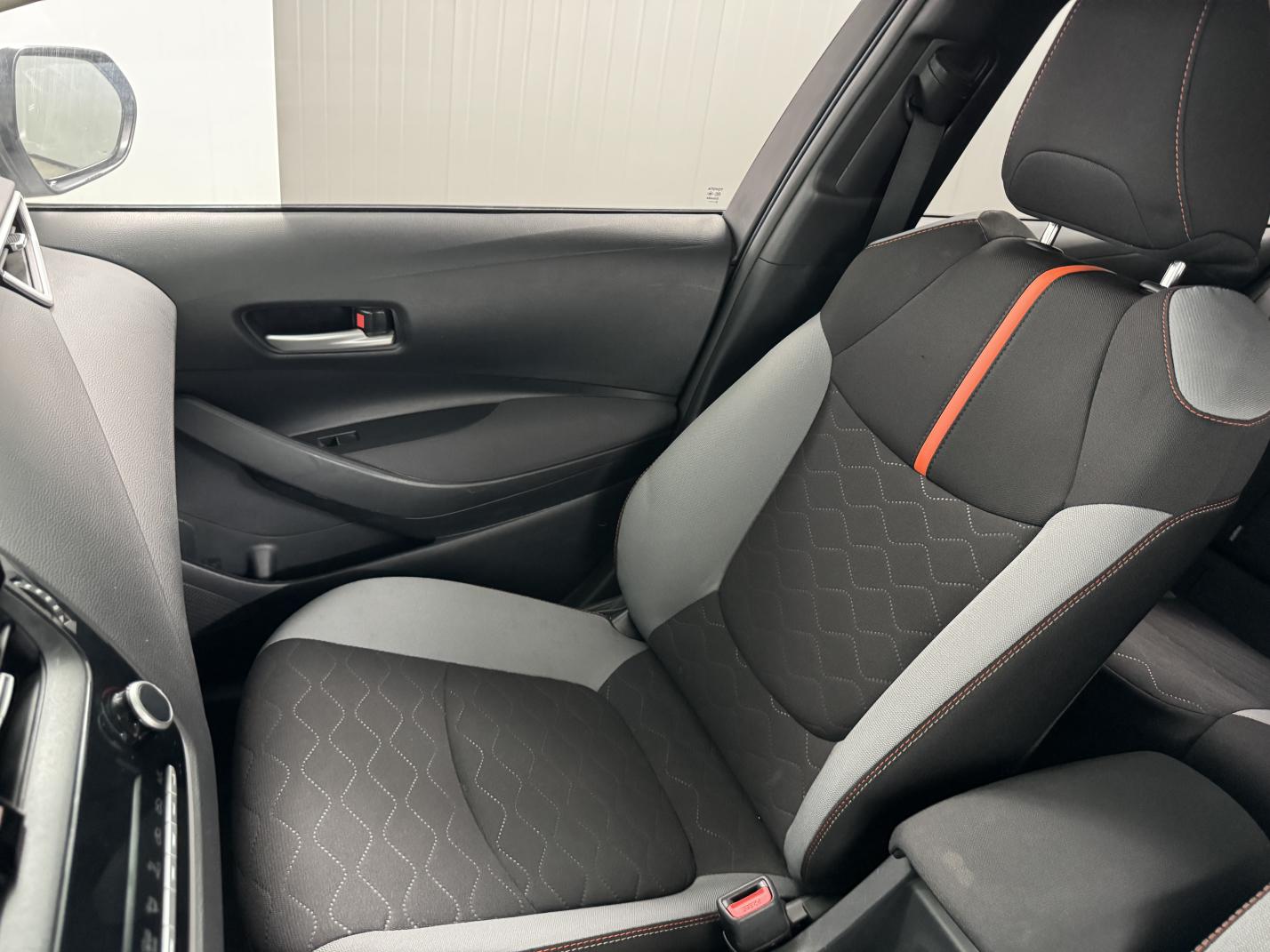 Toyota Corolla 2021, фото 15