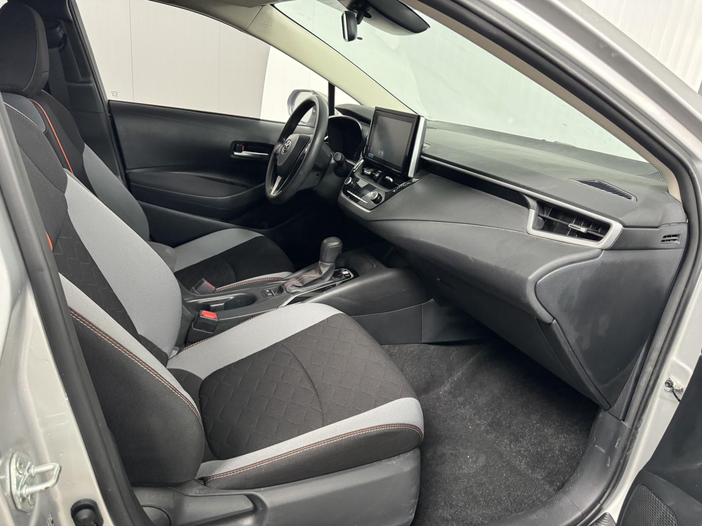 Toyota Corolla 2021, фото 17