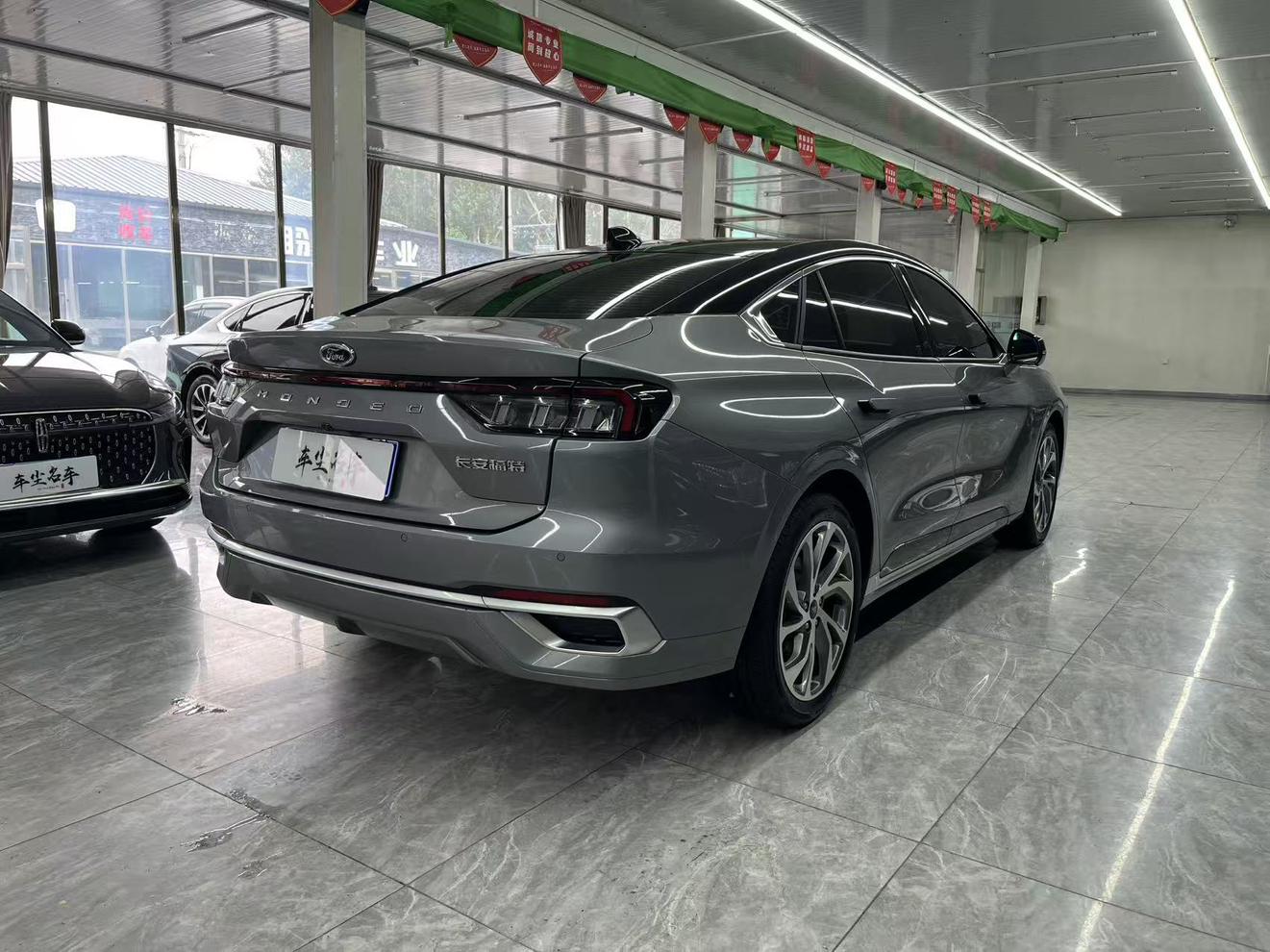 Ford Mondeo 2023, фото 9
