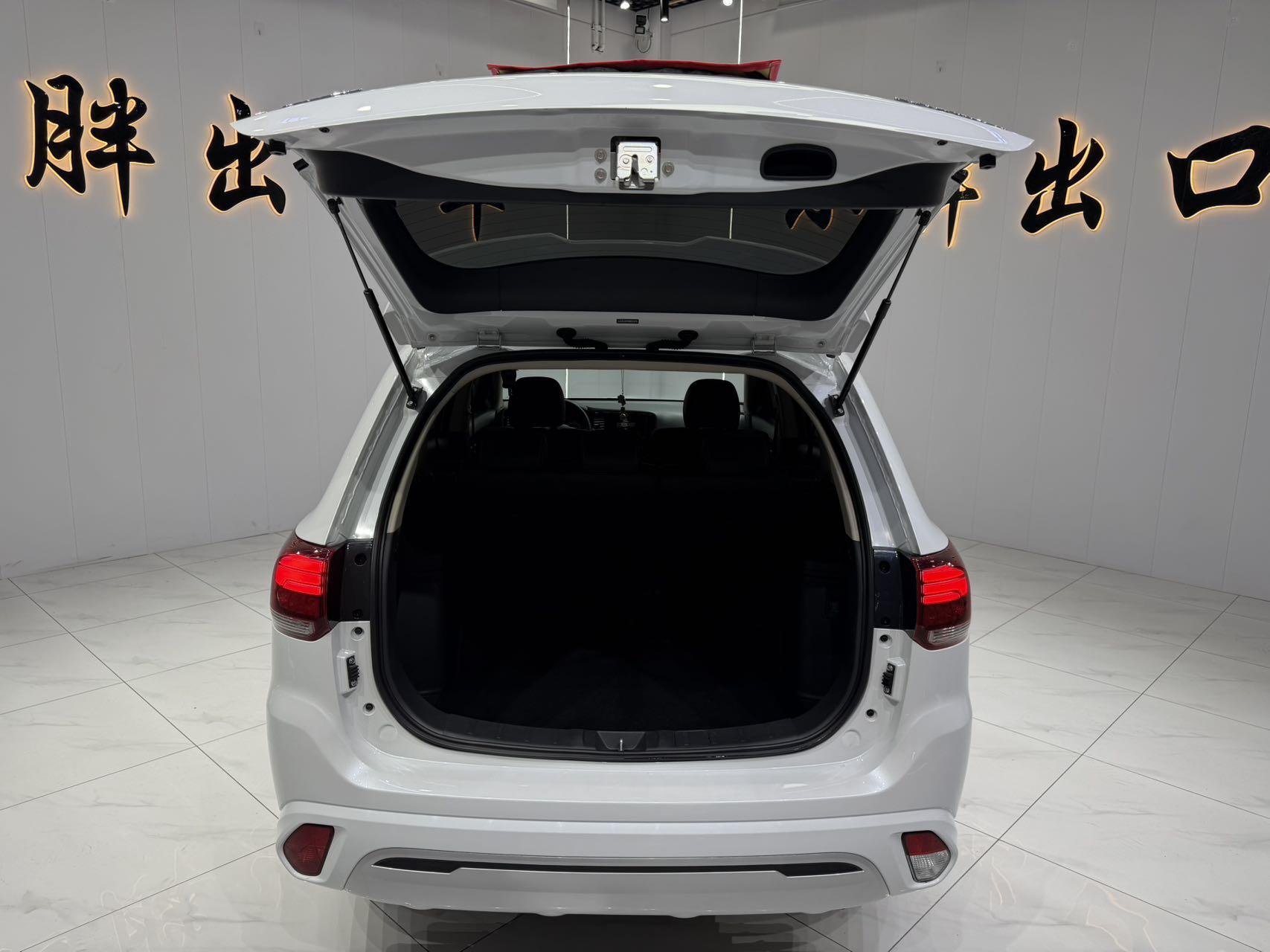 Mitsubishi Outlander 2021, фото 15