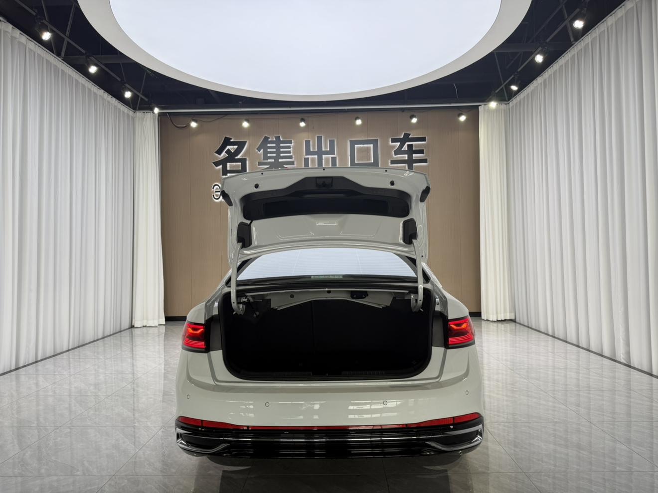 Volkswagen Jetta 2023, фото 17