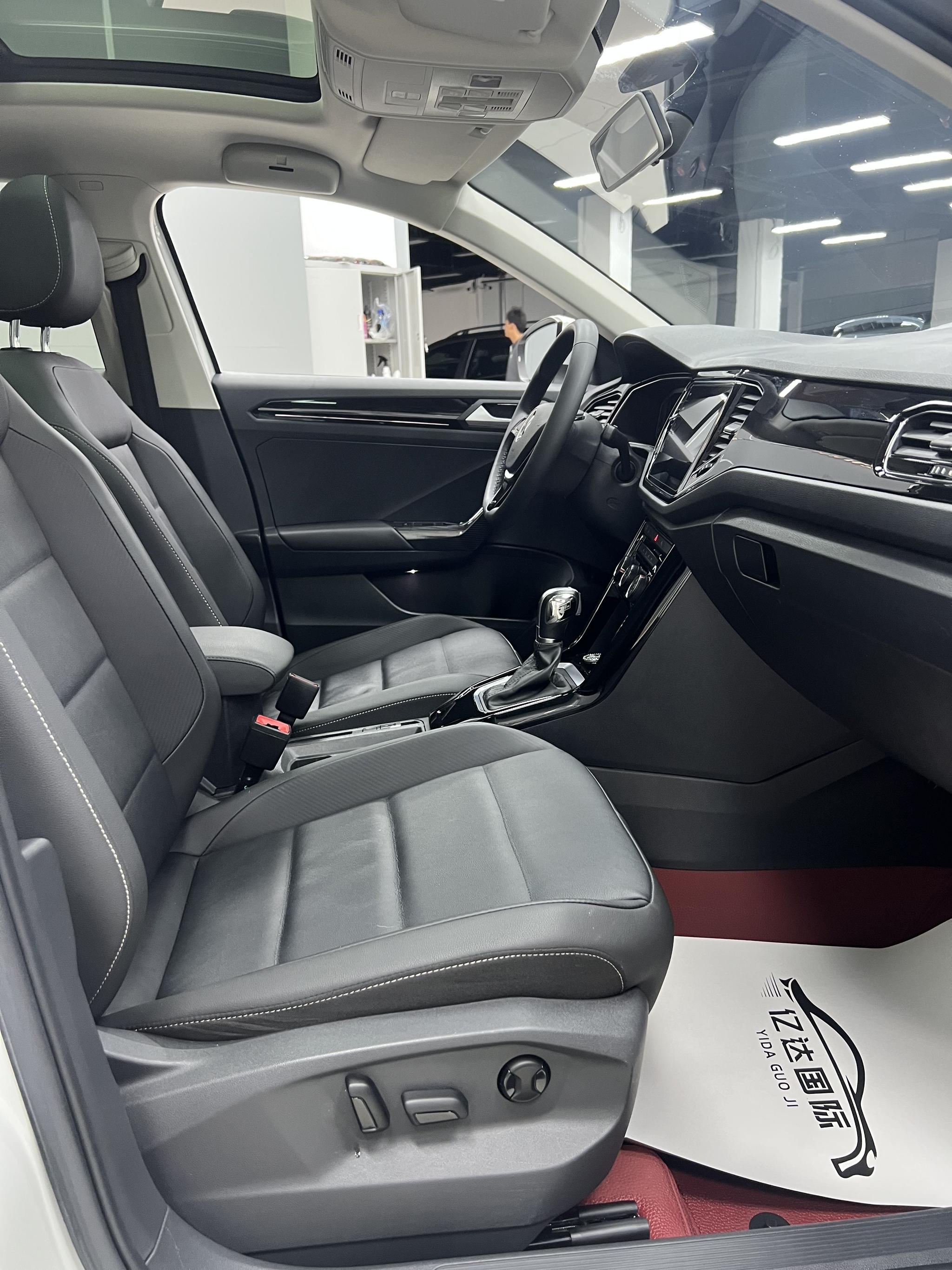 Volkswagen T-Roc 2022, фото 16
