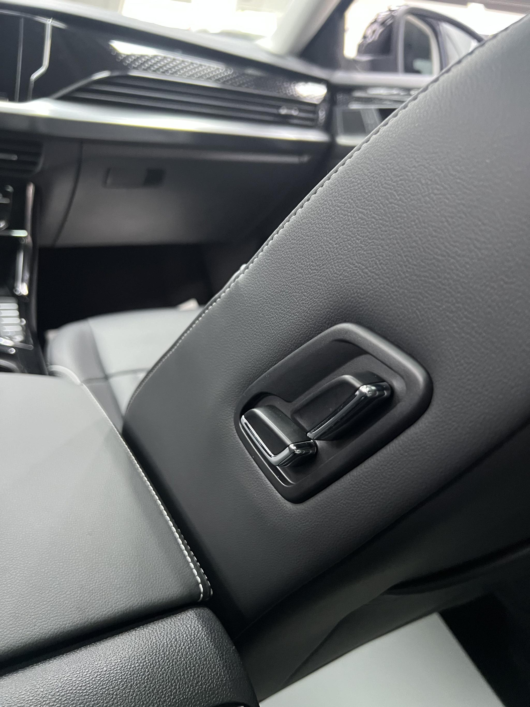 Volkswagen Passat 2022, фото 16