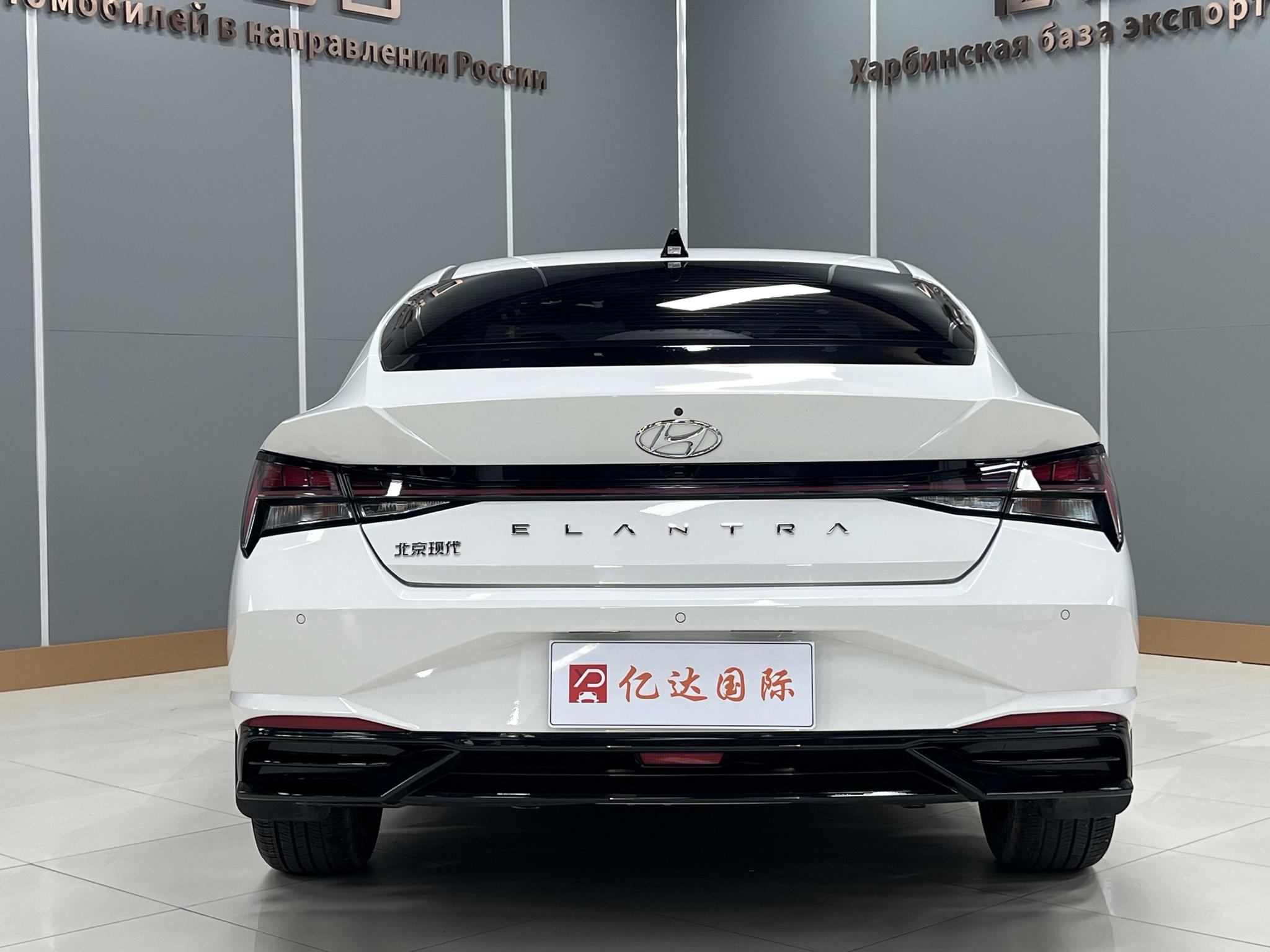 Hyundai Elantra 2022, фото 5